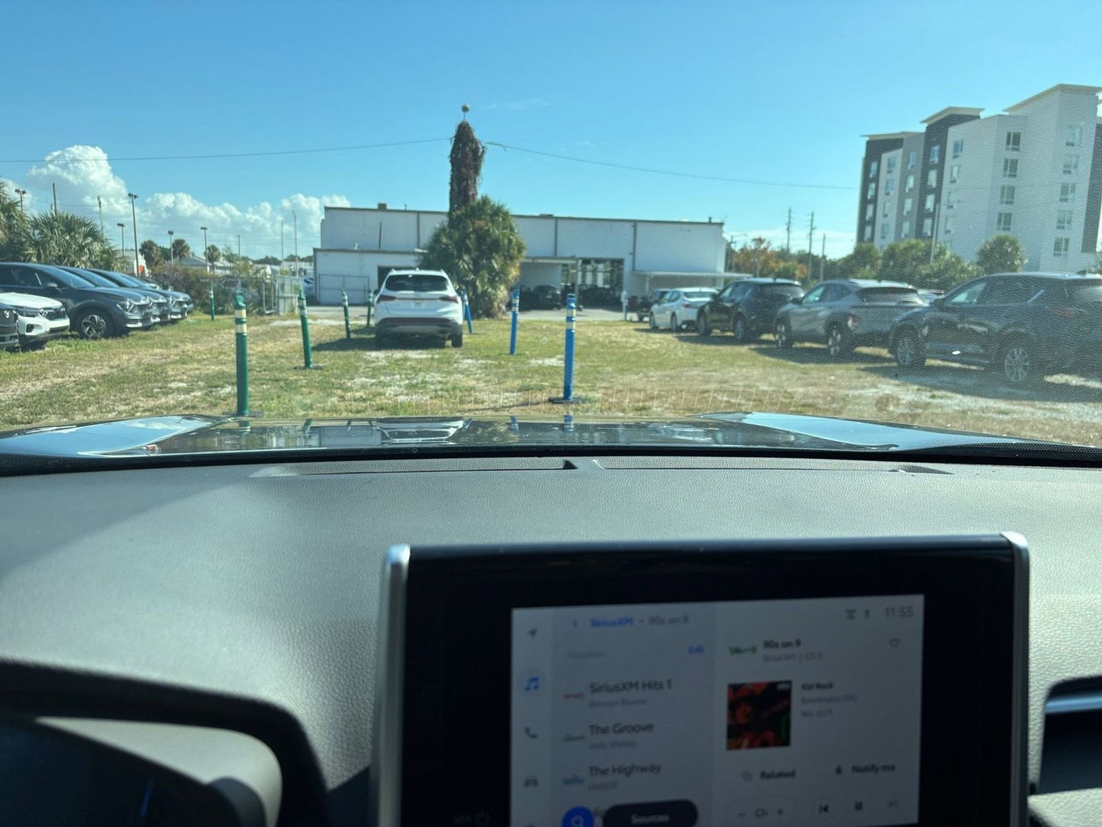 Thumbnail: 2025 Toyota RAV4 - 18