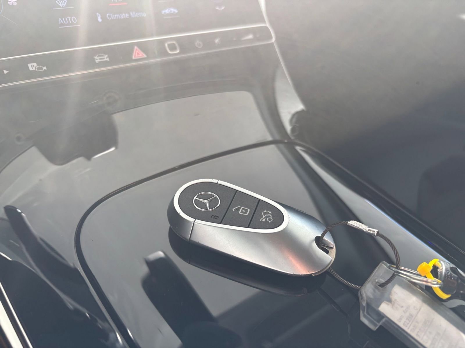 Thumbnail: 2023 Mercedes-Benz GLC - 22