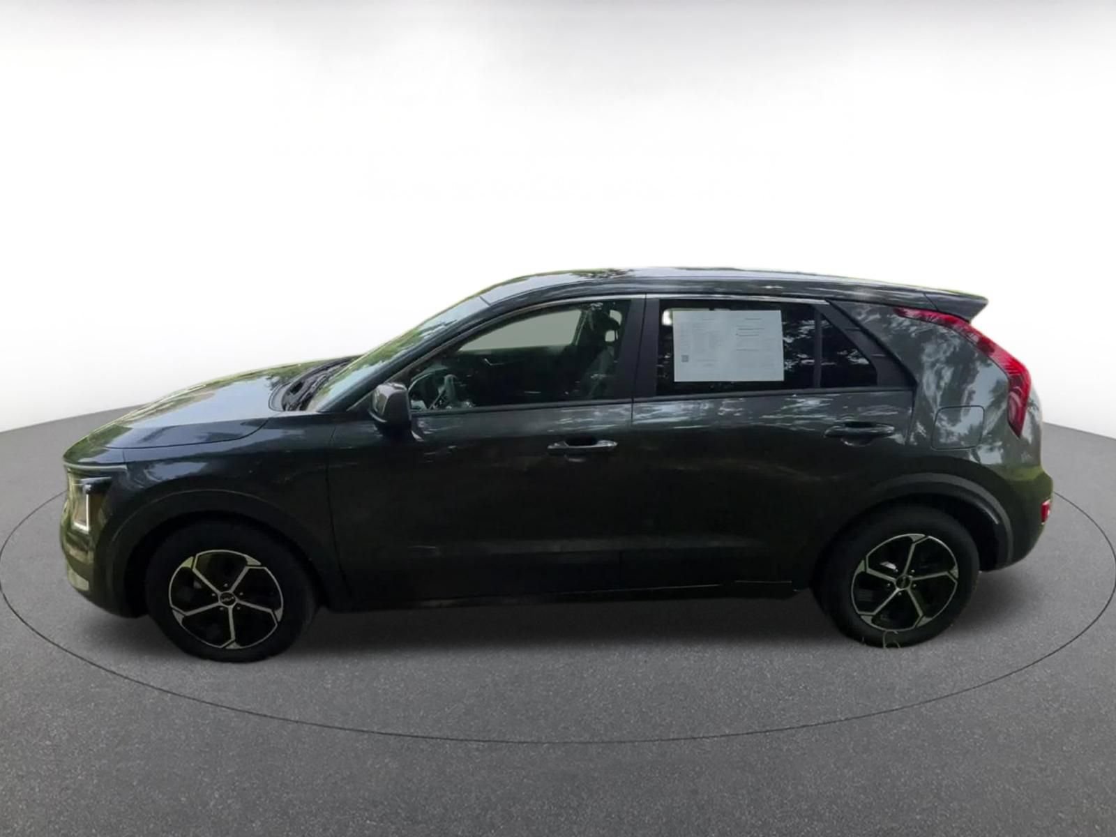 Thumbnail: 2026 Kia Niro - 9