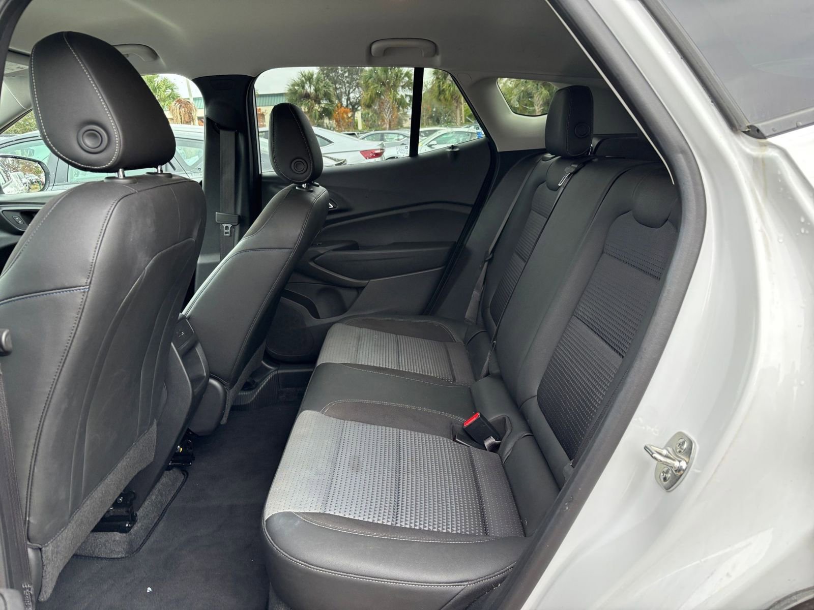 Thumbnail: 2025 Chevrolet Trax - 28