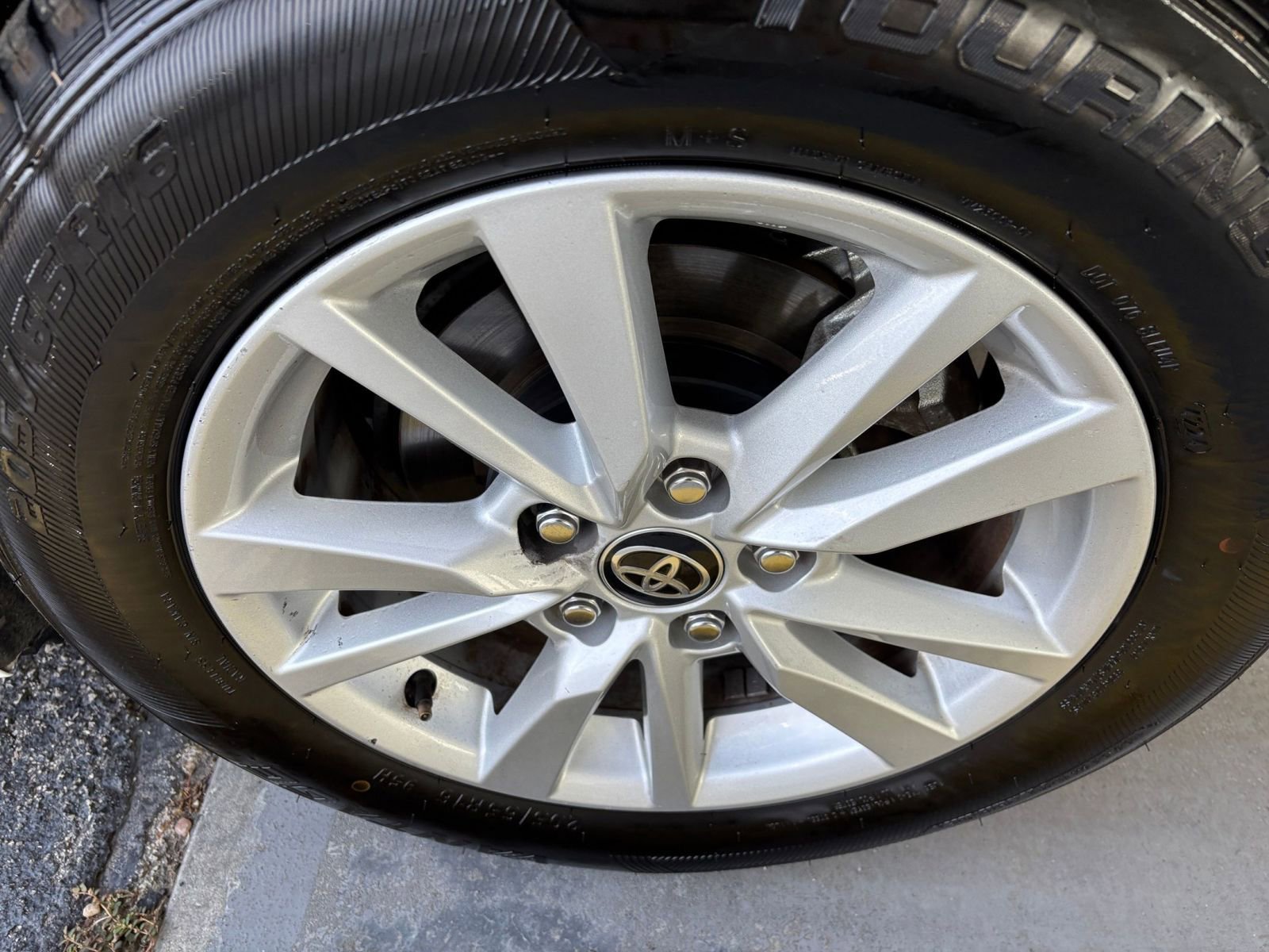 Thumbnail: 2025 Toyota Camry - 30