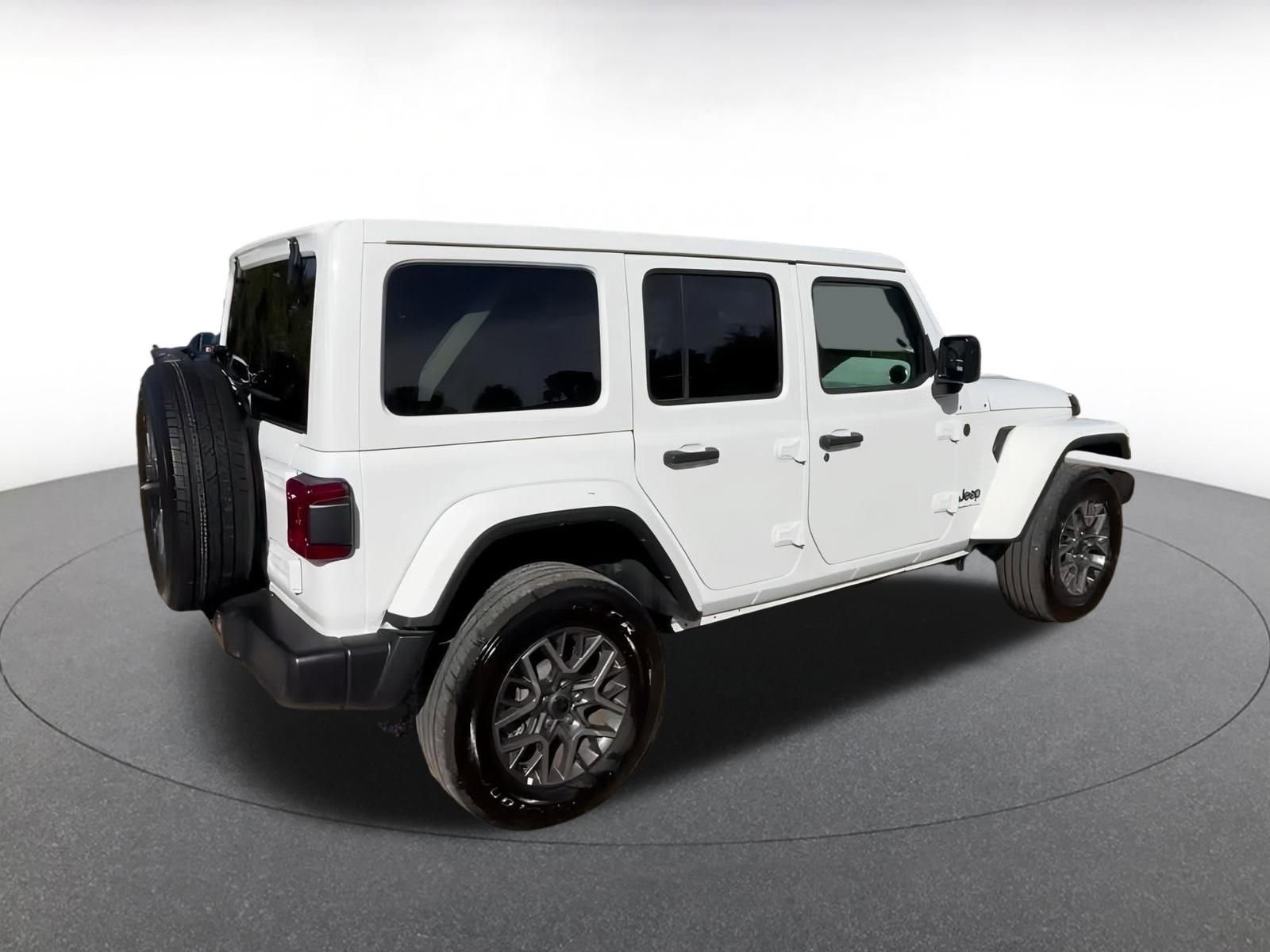 Thumbnail: 2025 Jeep Wrangler - 14