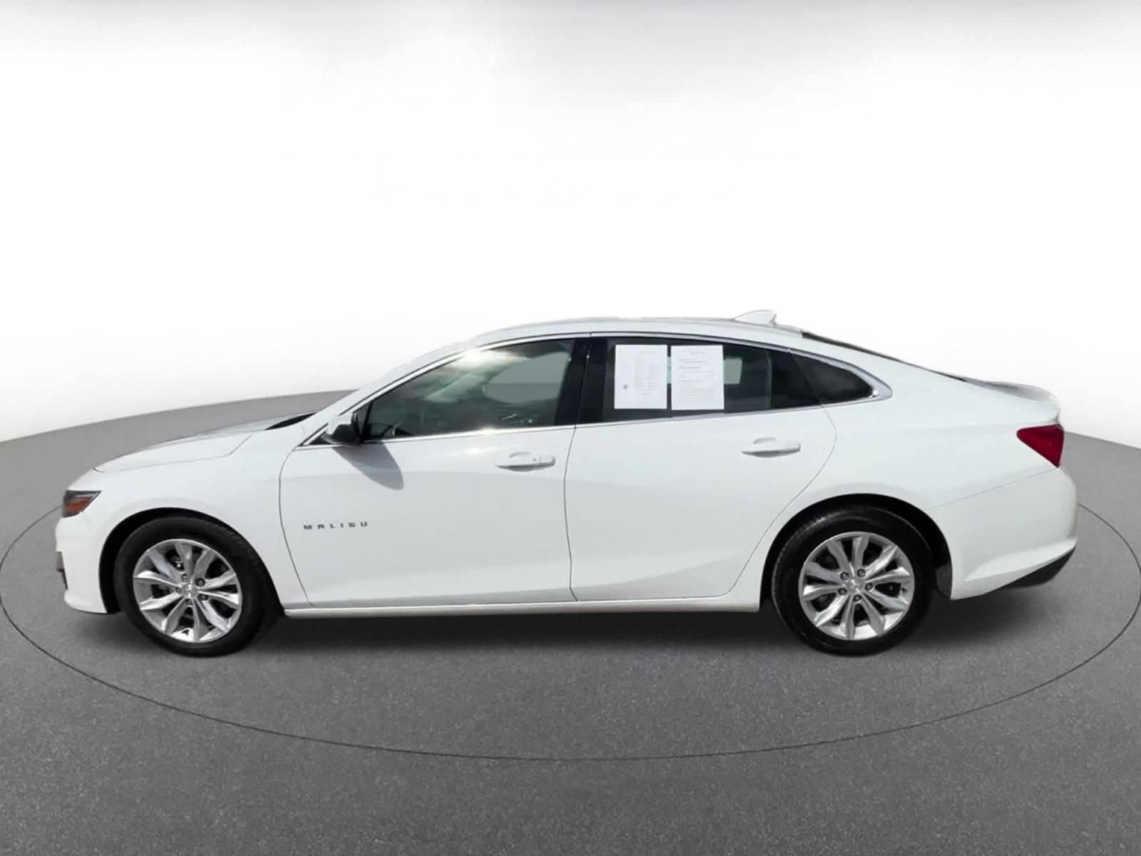 Thumbnail: 2024 Chevrolet Malibu - 9