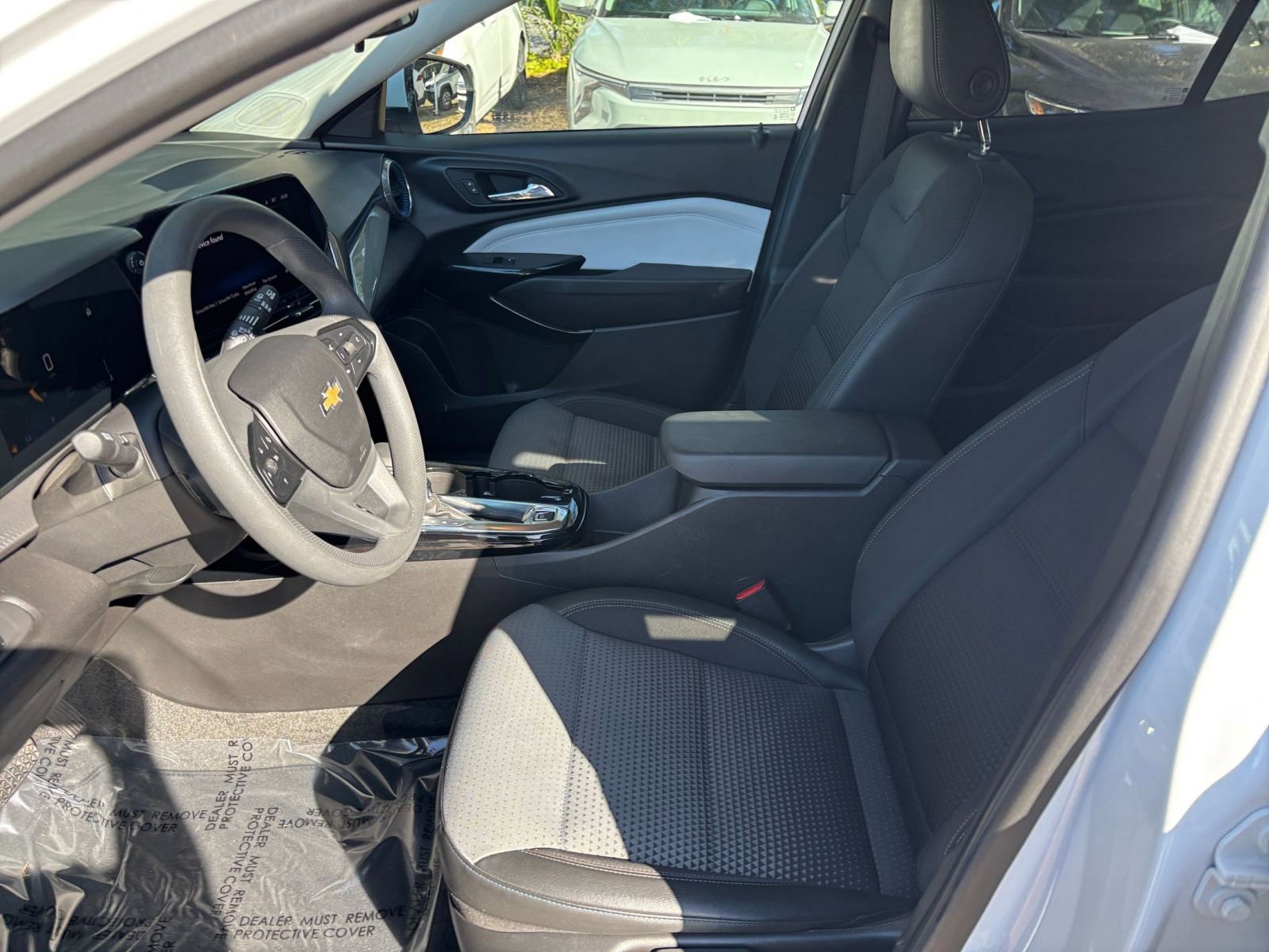 Thumbnail: 2025 Chevrolet Trax - 28