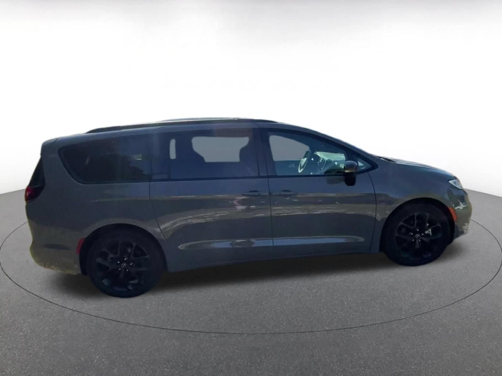 Thumbnail: 2025 Chrysler Pacifica - 15