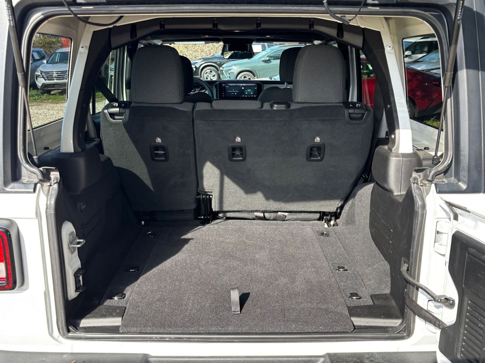 Thumbnail: 2025 Jeep Wrangler - 31