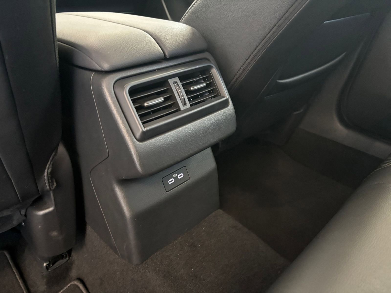 Thumbnail: 2025 Mazda CX-50 - 24