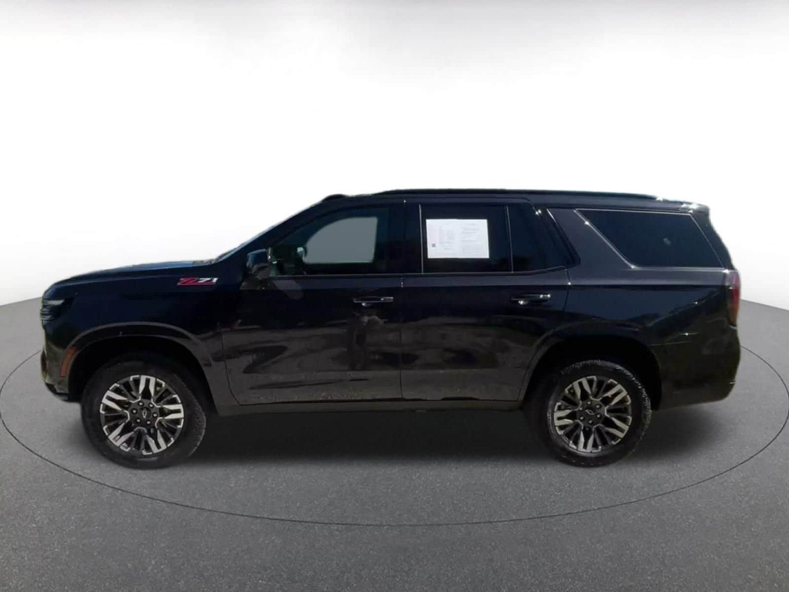 Thumbnail: 2025 Chevrolet Tahoe - 8