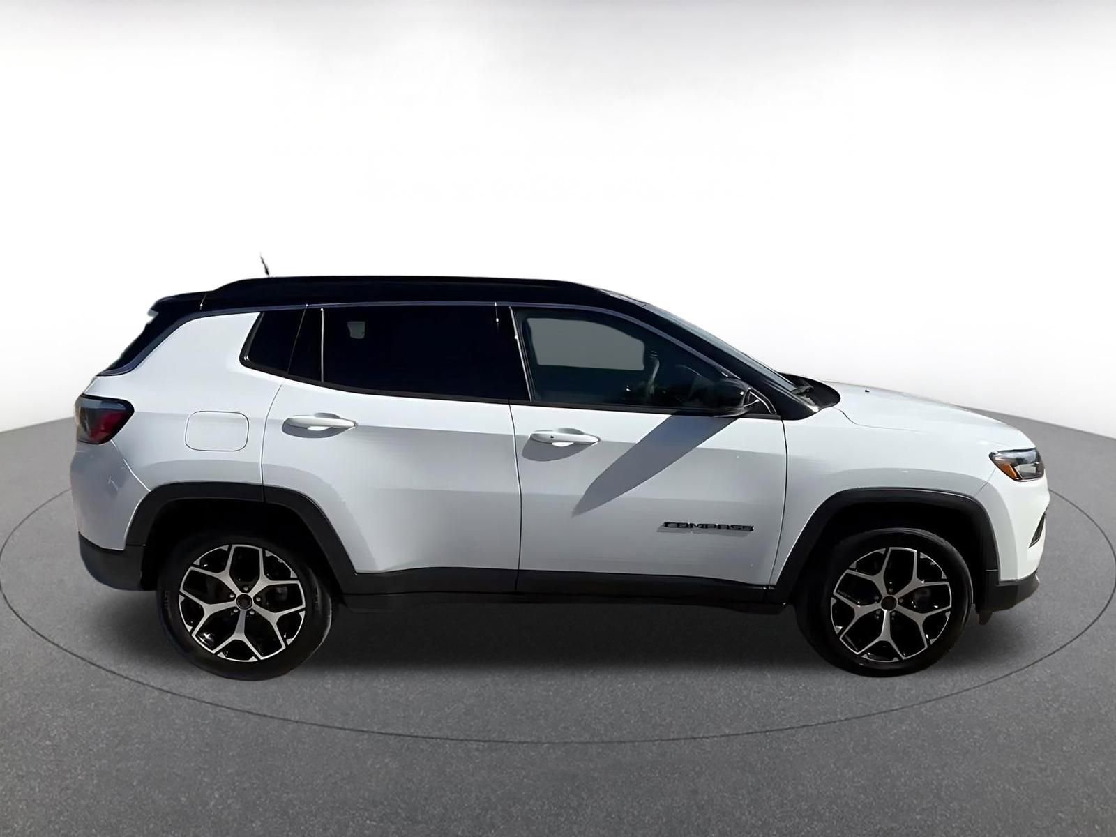Thumbnail: 2025 Jeep Compass - 16