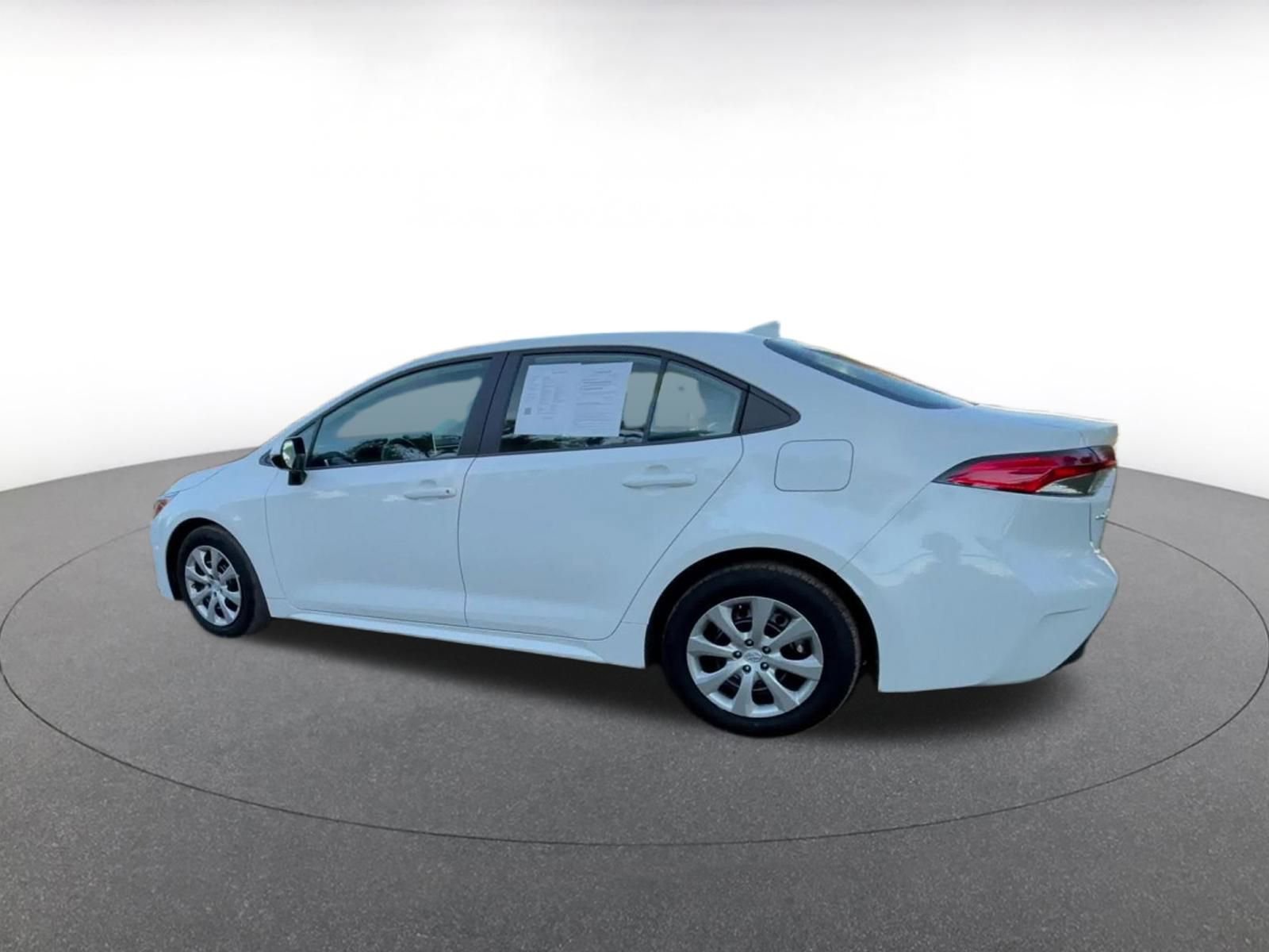 Thumbnail: 2025 Toyota Corolla - 10