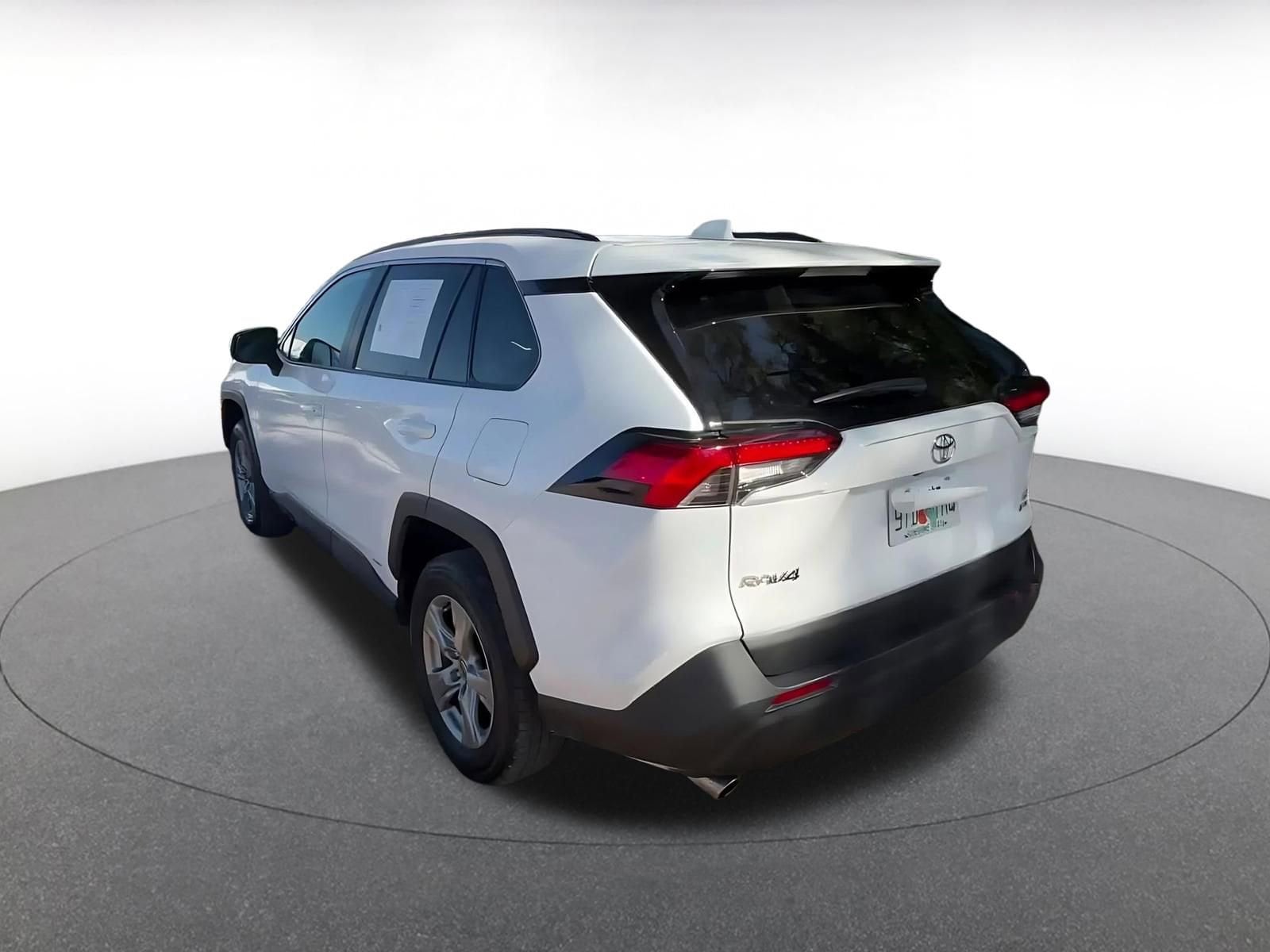 Thumbnail: 2025 Toyota RAV4 - 11