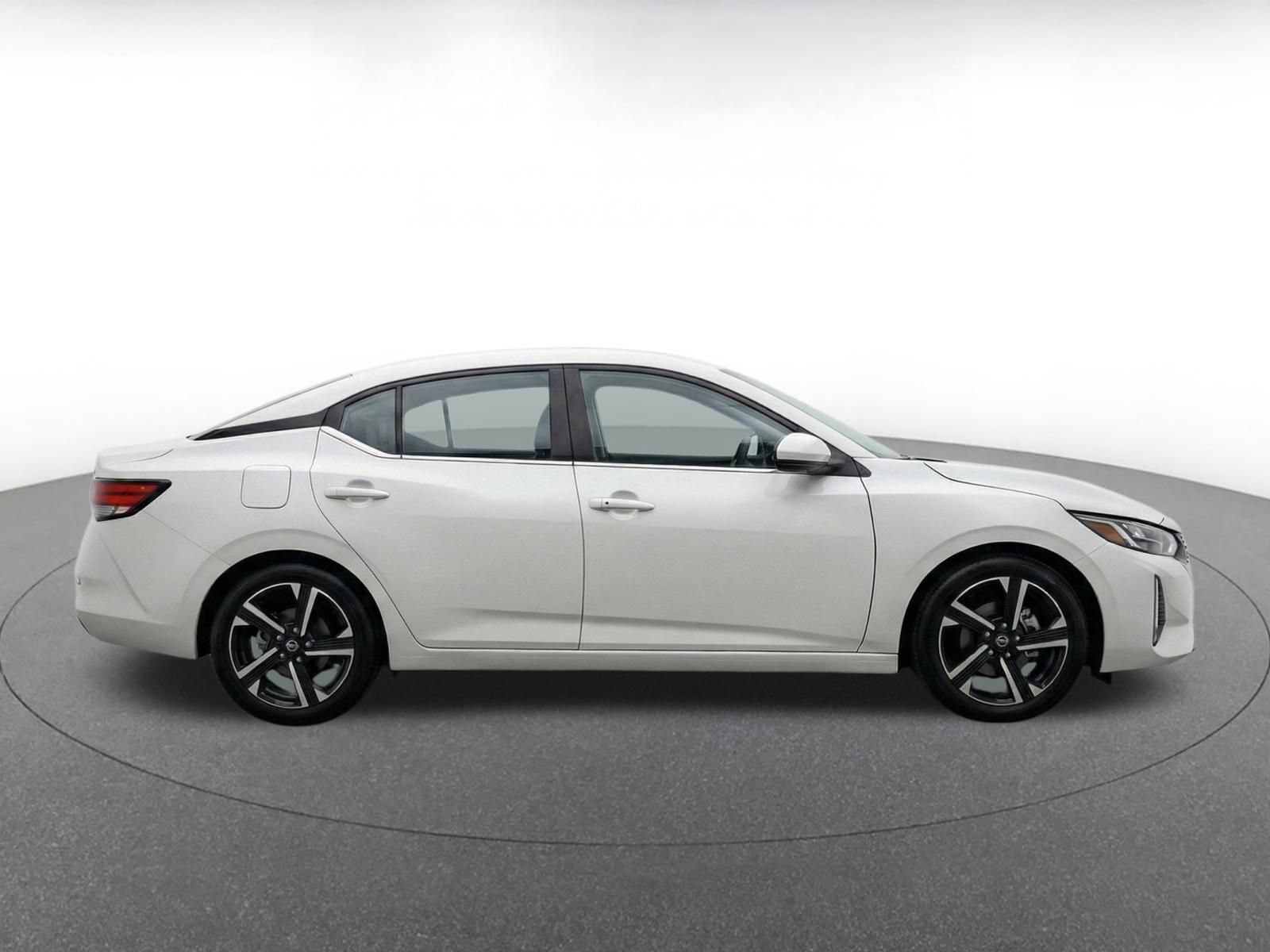 Thumbnail: 2025 Nissan Sentra - 11