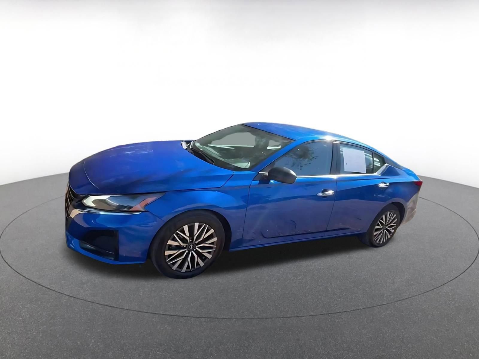 Thumbnail: 2025 Nissan Altima - 9