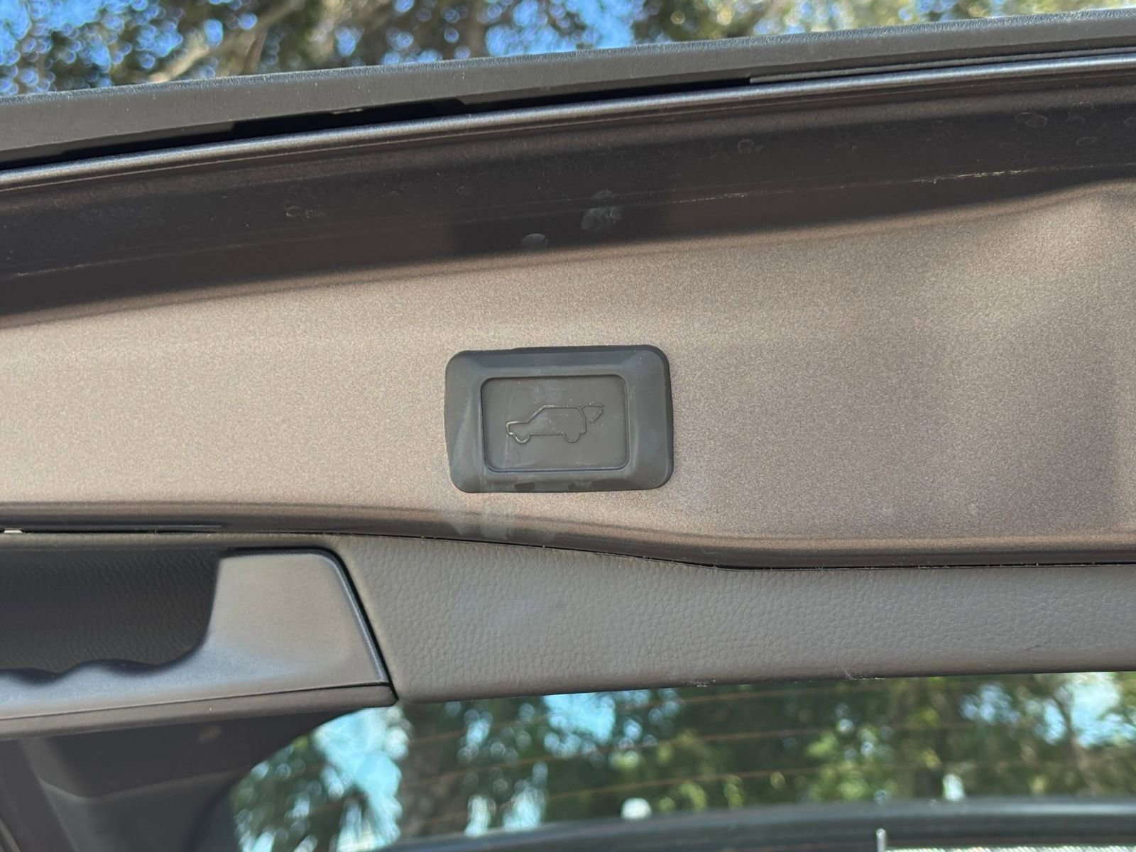 Thumbnail: 2025 Toyota RAV4 - 24