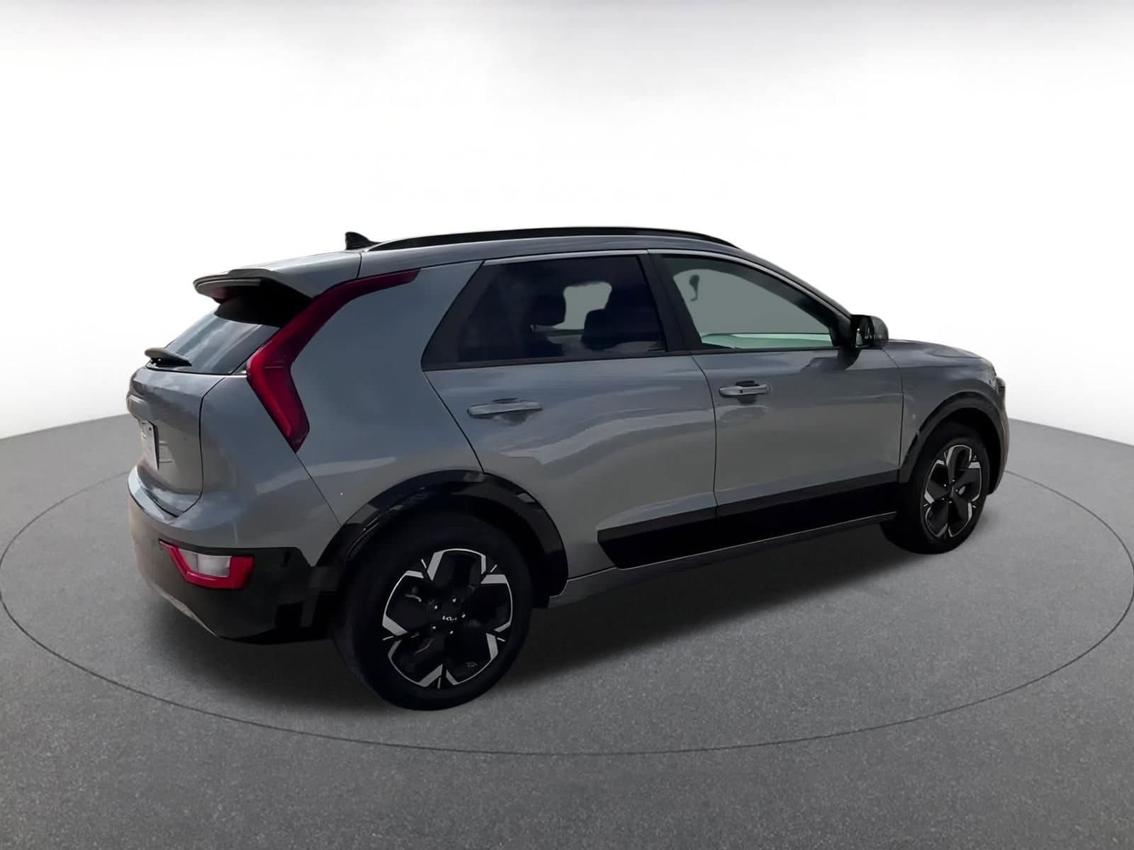 Thumbnail: 2023 Kia Niro - 15