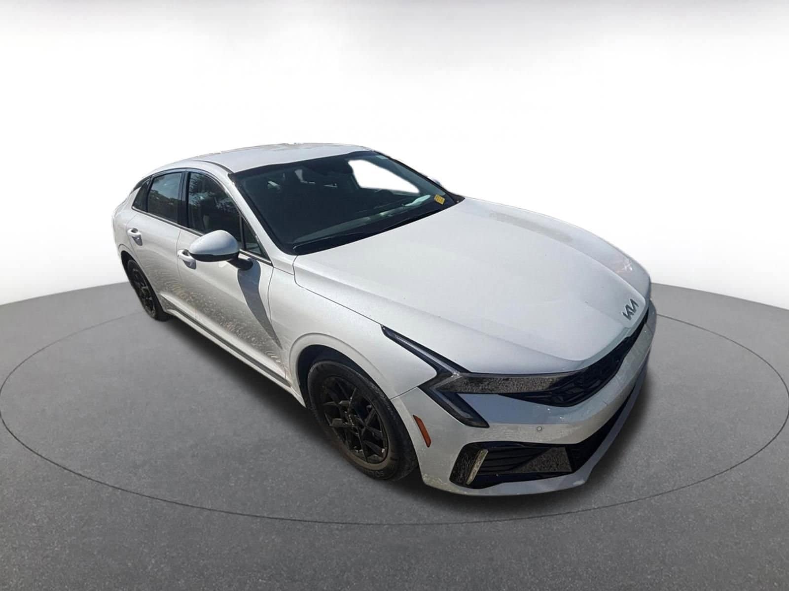 Thumbnail: 2025 Kia K5 - 1