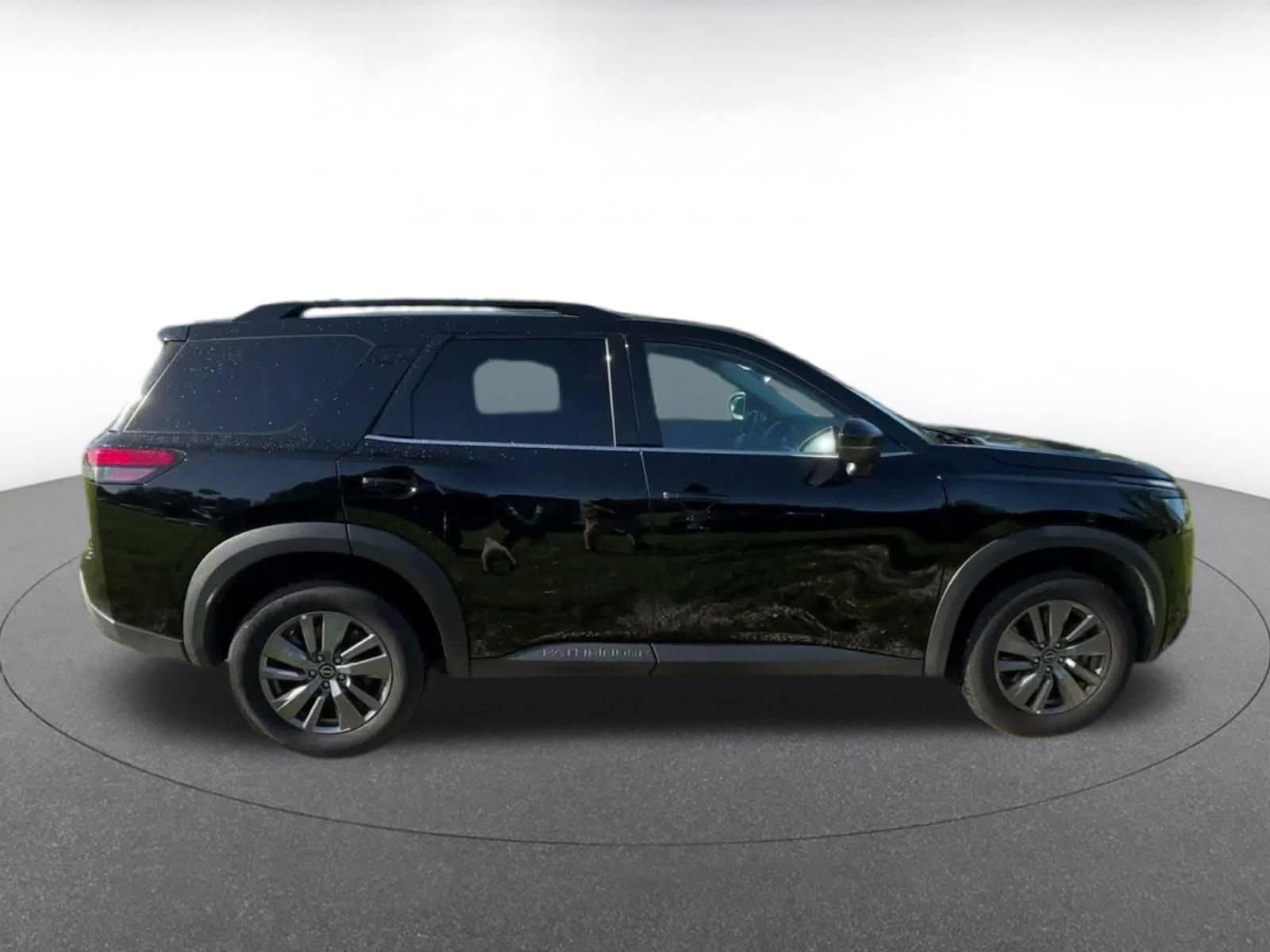 Thumbnail: 2025 Nissan Pathfinder - 16