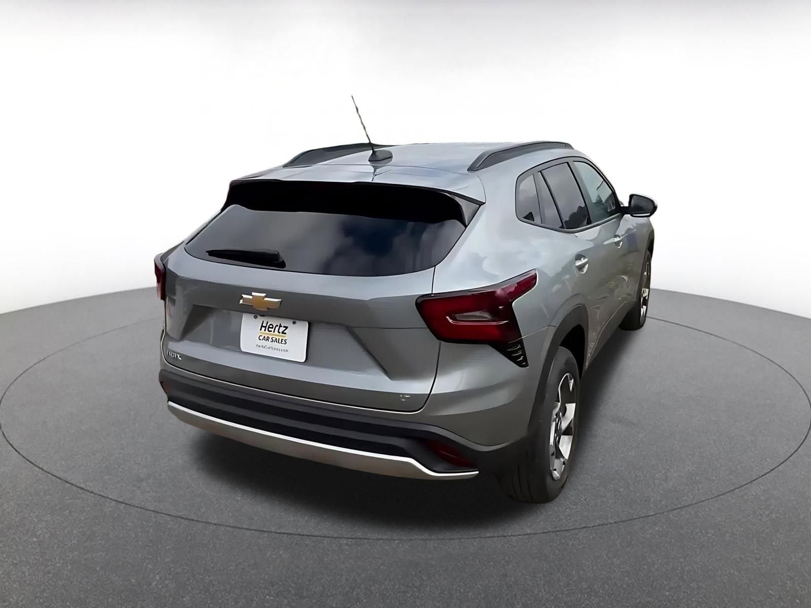 Thumbnail: 2025 Chevrolet Trax - 14