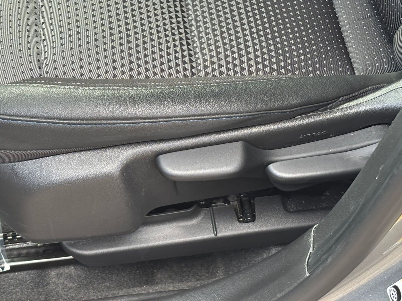 Thumbnail: 2025 Chevrolet Trax - 23