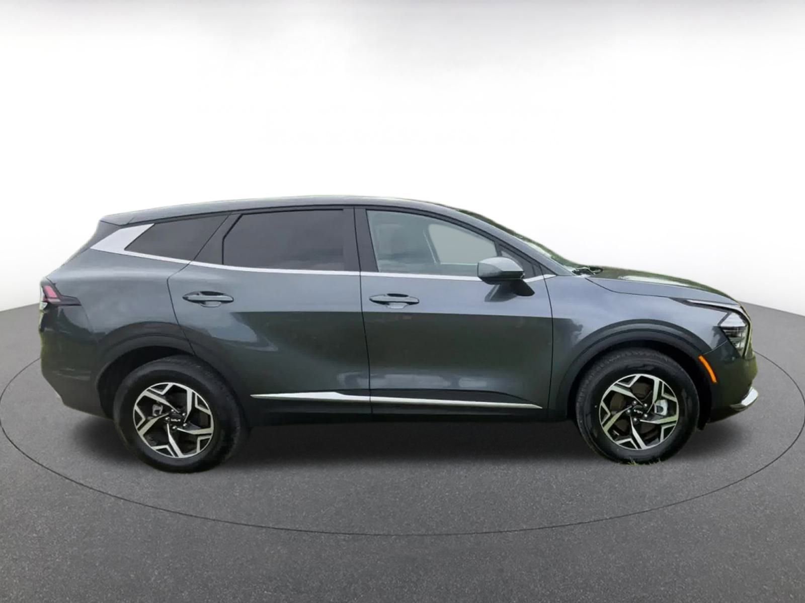 Thumbnail: 2024 Kia Sportage - 16