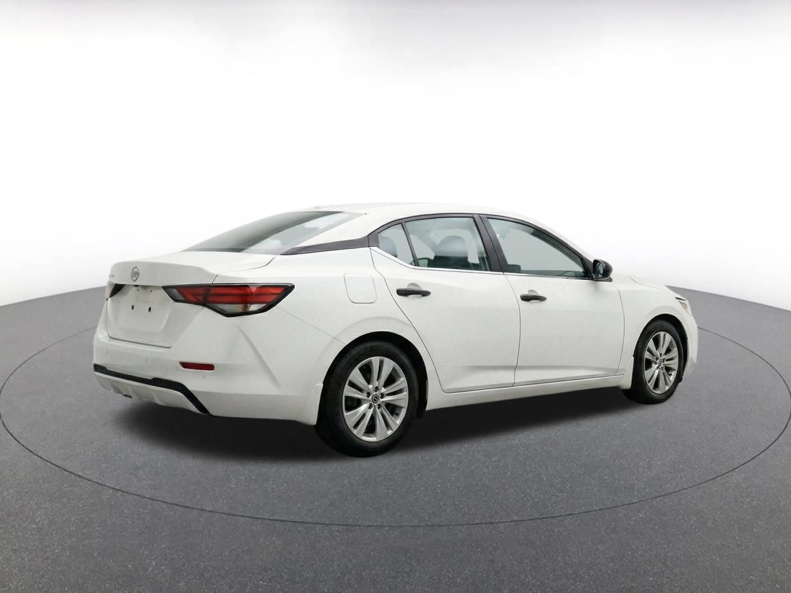 Thumbnail: 2025 Nissan Sentra - 11