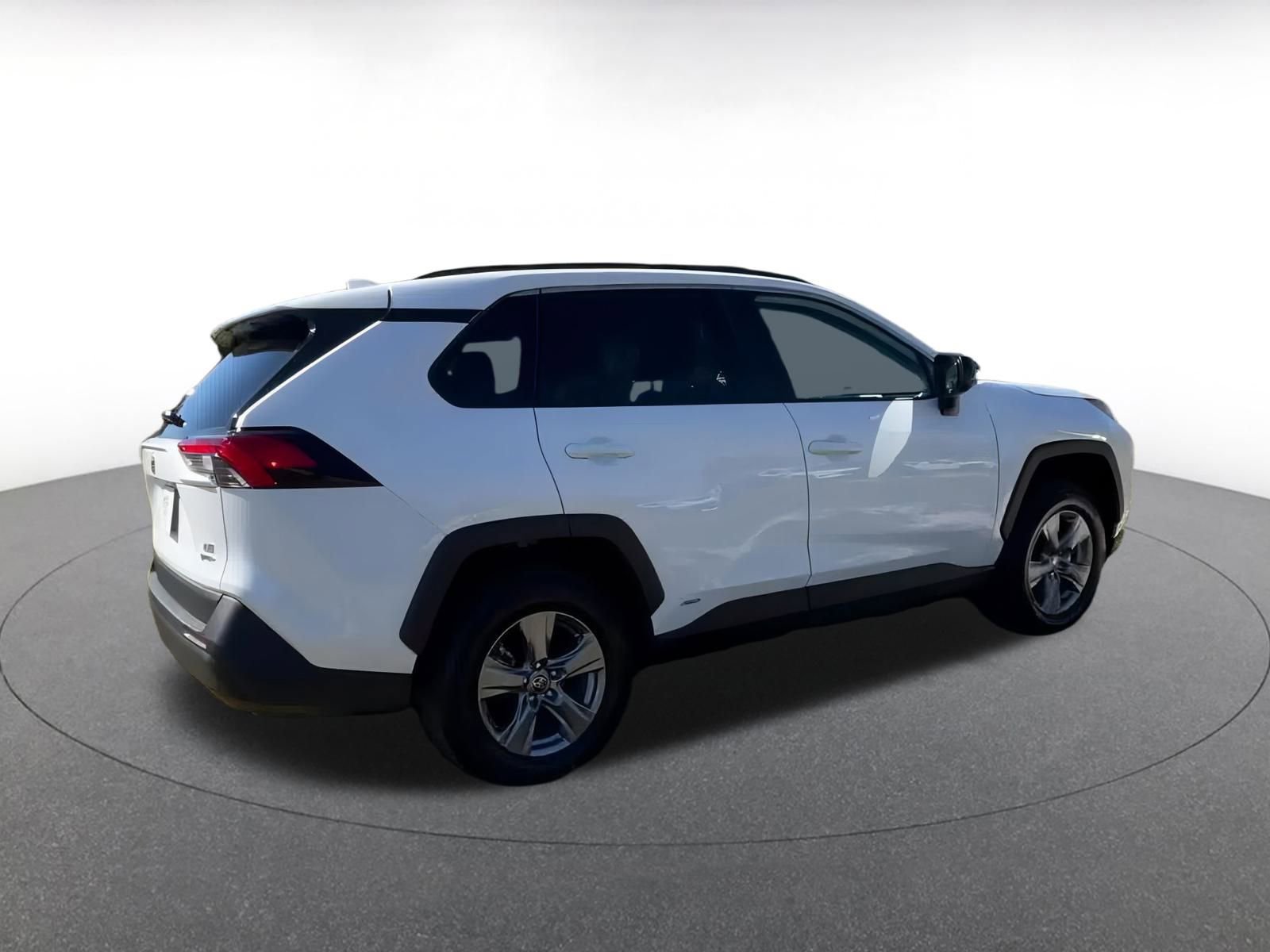 Thumbnail: 2025 Toyota RAV4 - 15