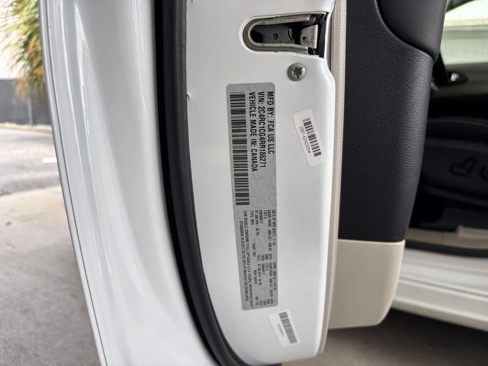 Thumbnail: 2024 Chrysler Voyager - 30