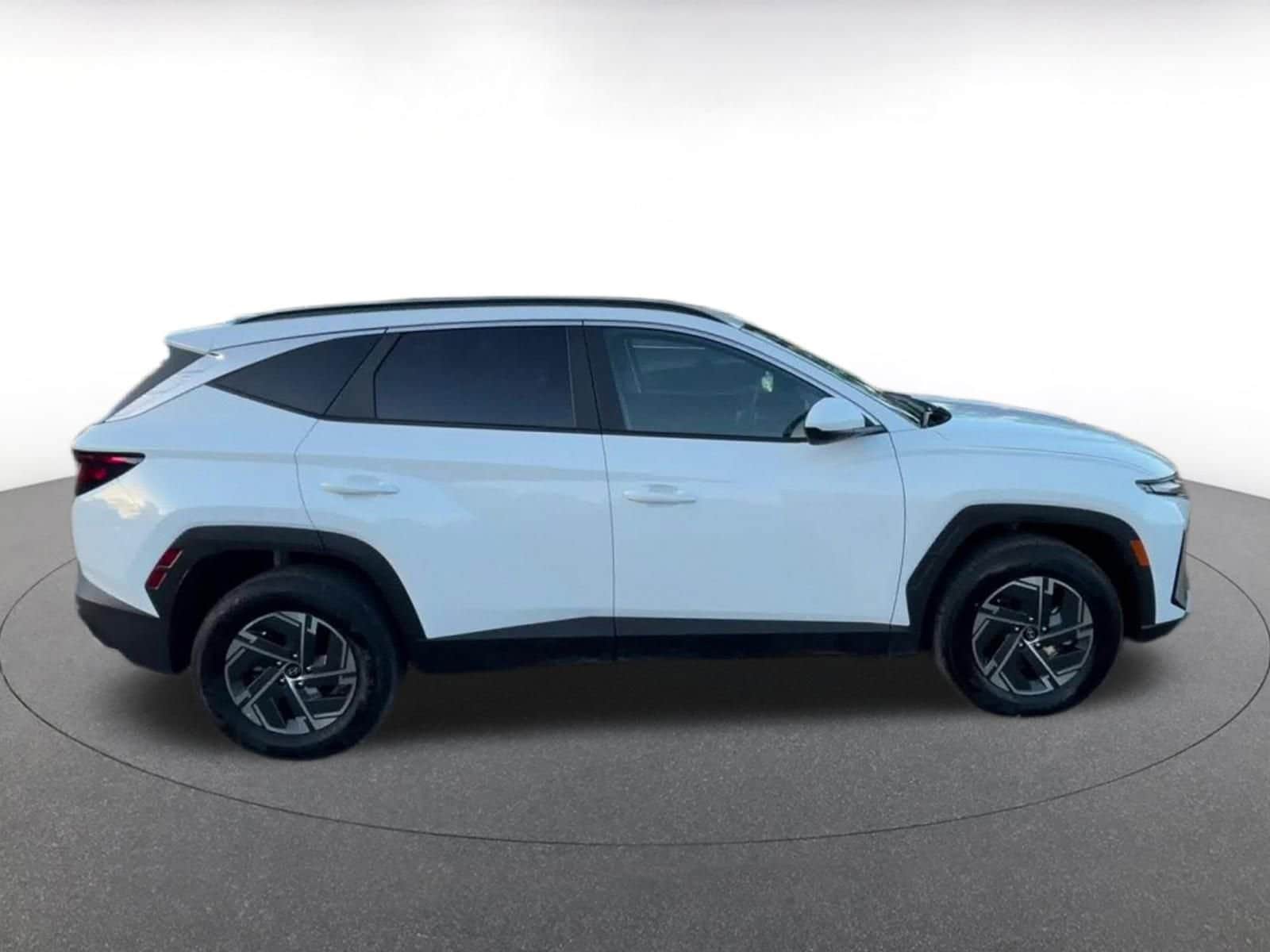 Thumbnail: 2025 Hyundai Tucson - 16