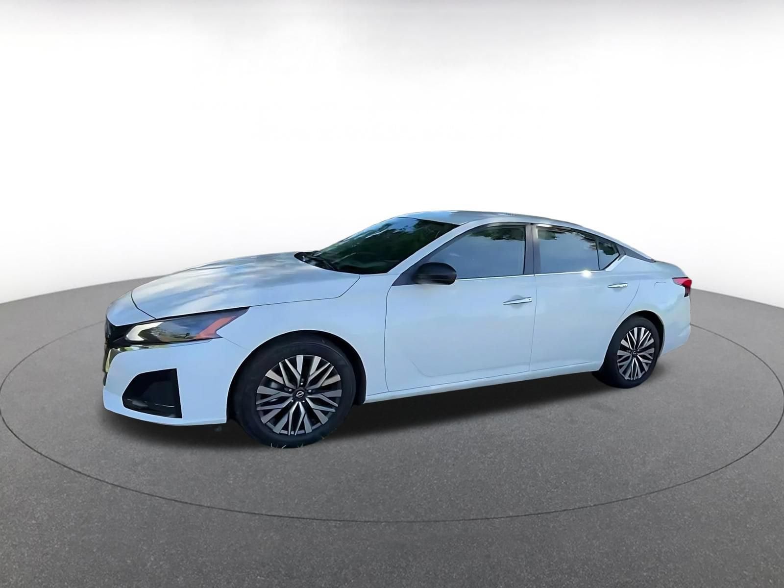 Thumbnail: 2025 Nissan Altima - 7