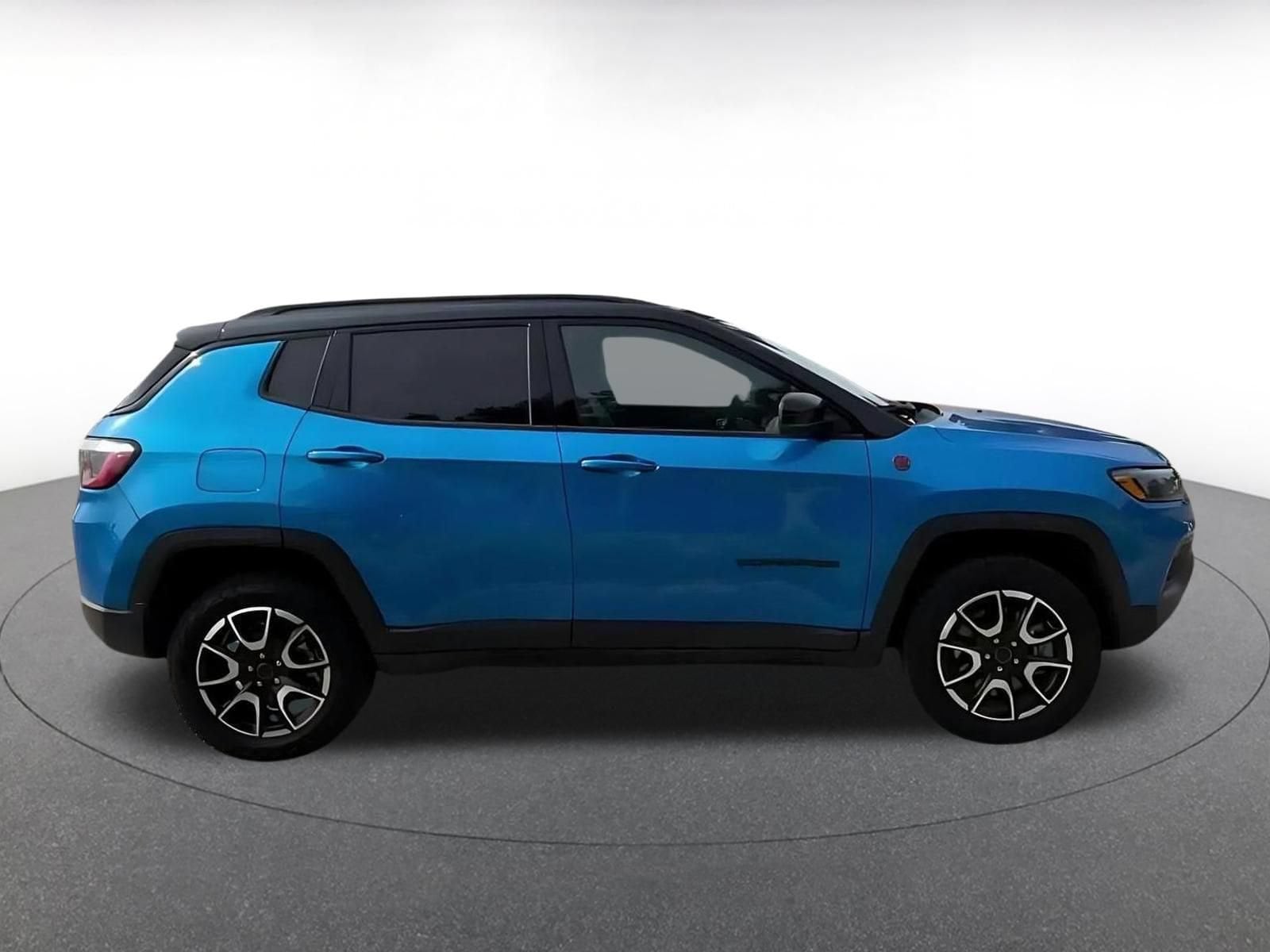 Thumbnail: 2025 Jeep Compass - 16