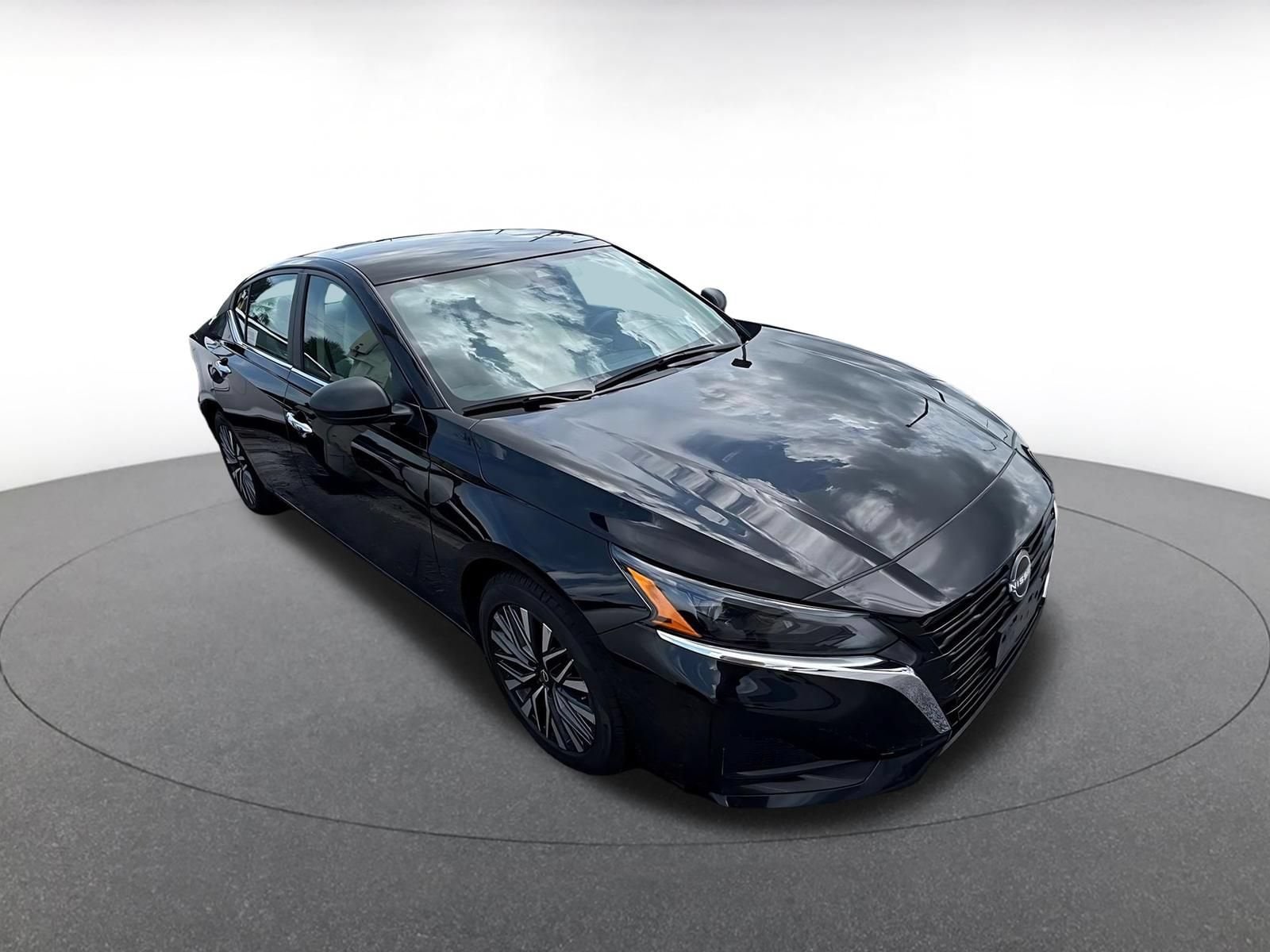 Thumbnail: 2025 Nissan Altima - 2