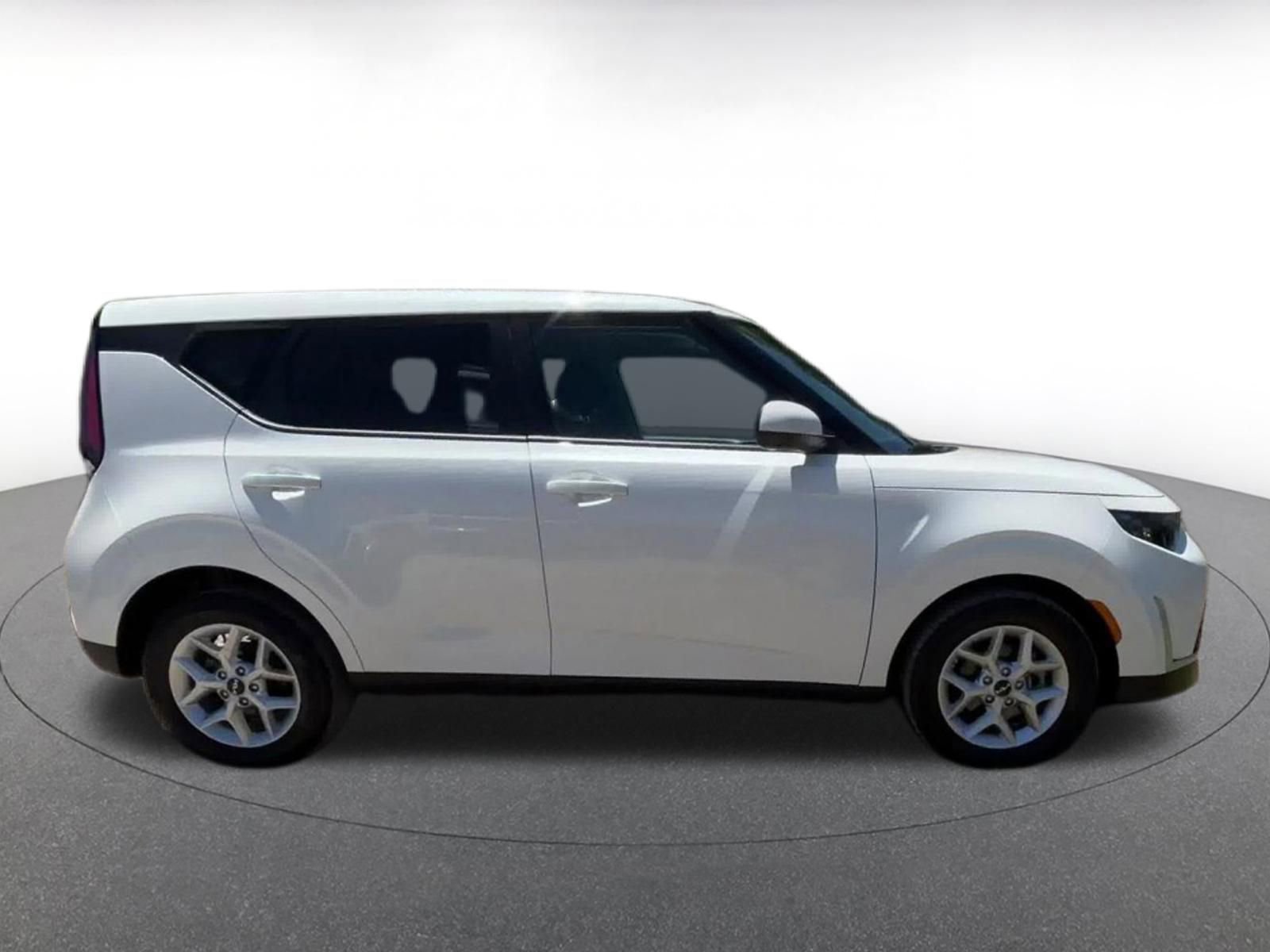 Thumbnail: 2025 Kia Soul - 17