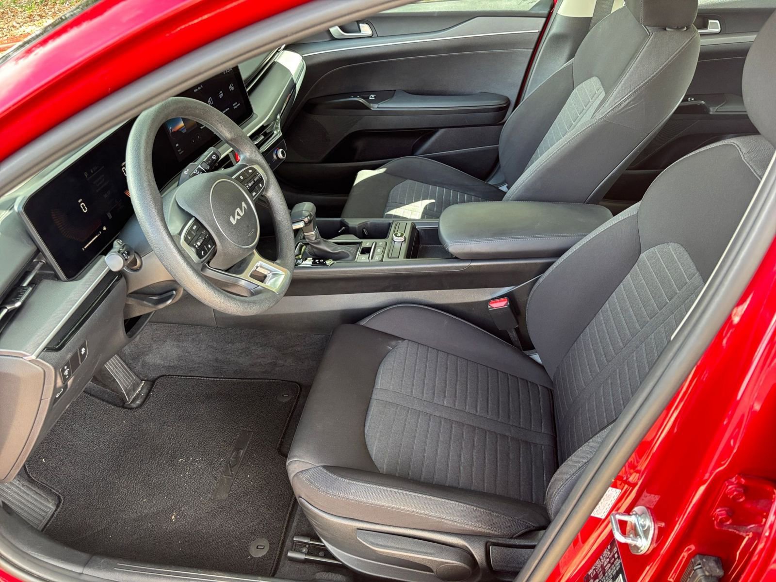 Thumbnail: 2025 Kia K5 - 28