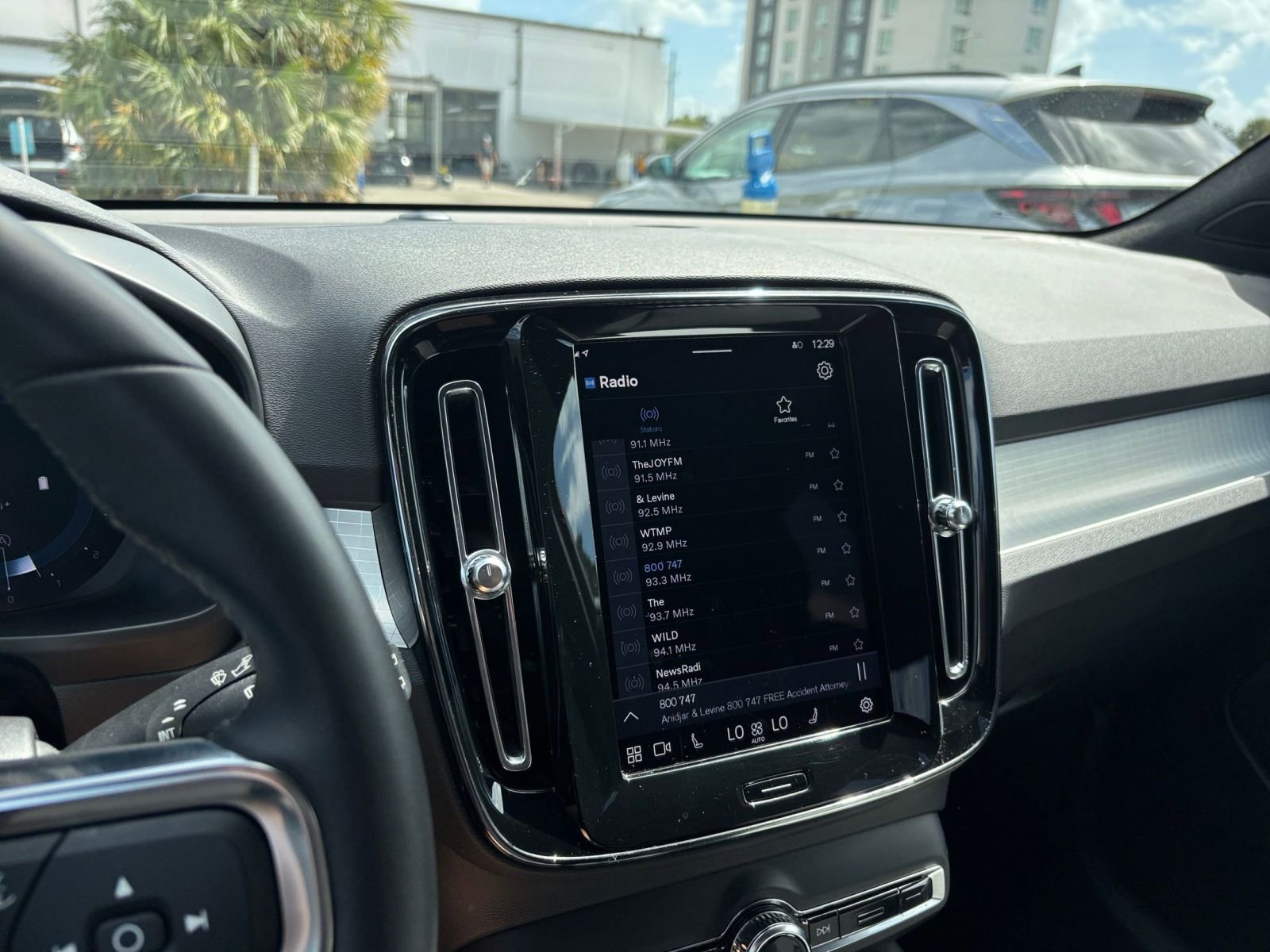 Thumbnail: 2024 Volvo XC40 - 21