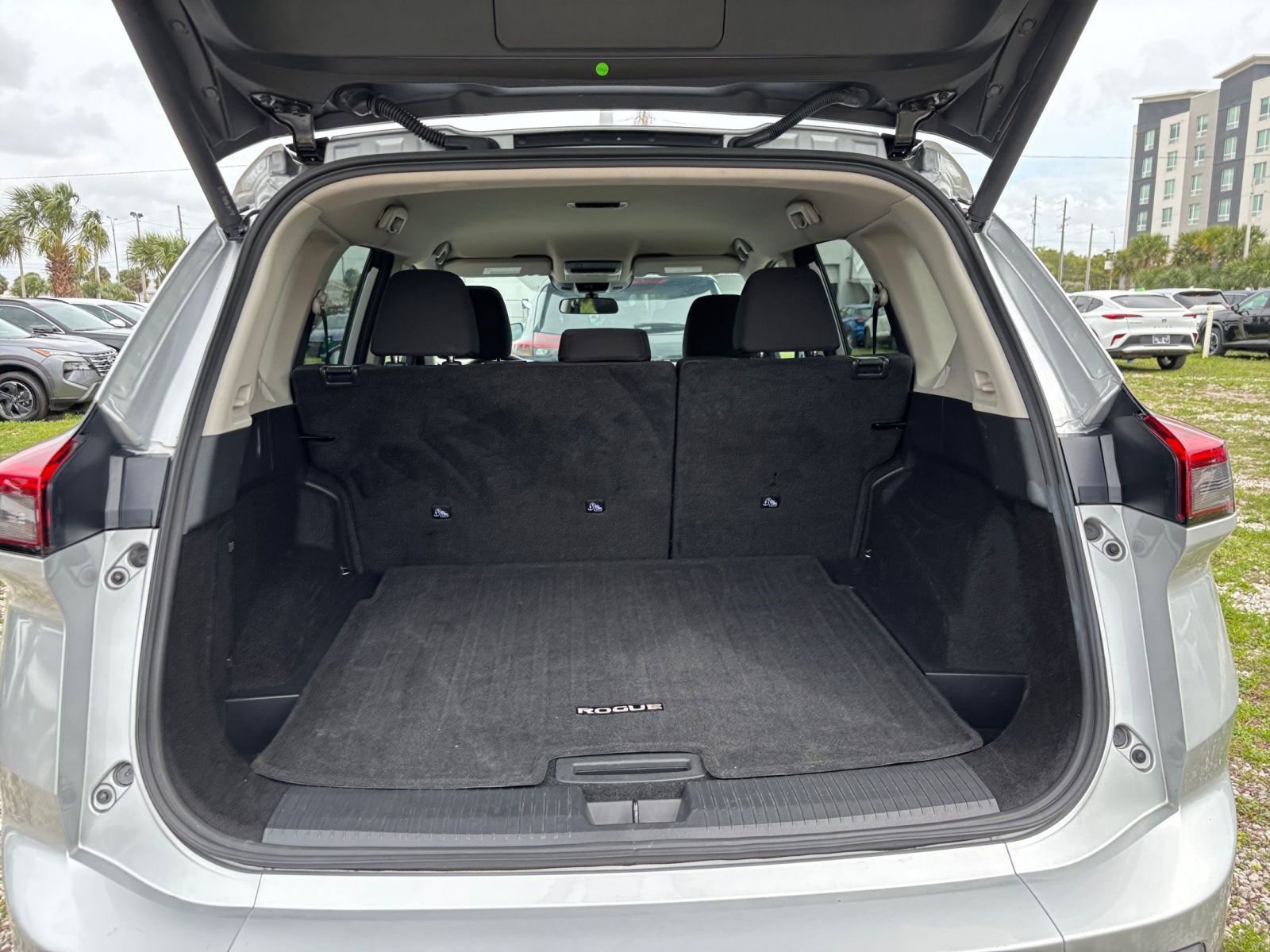 Thumbnail: 2025 Nissan Rogue - 34