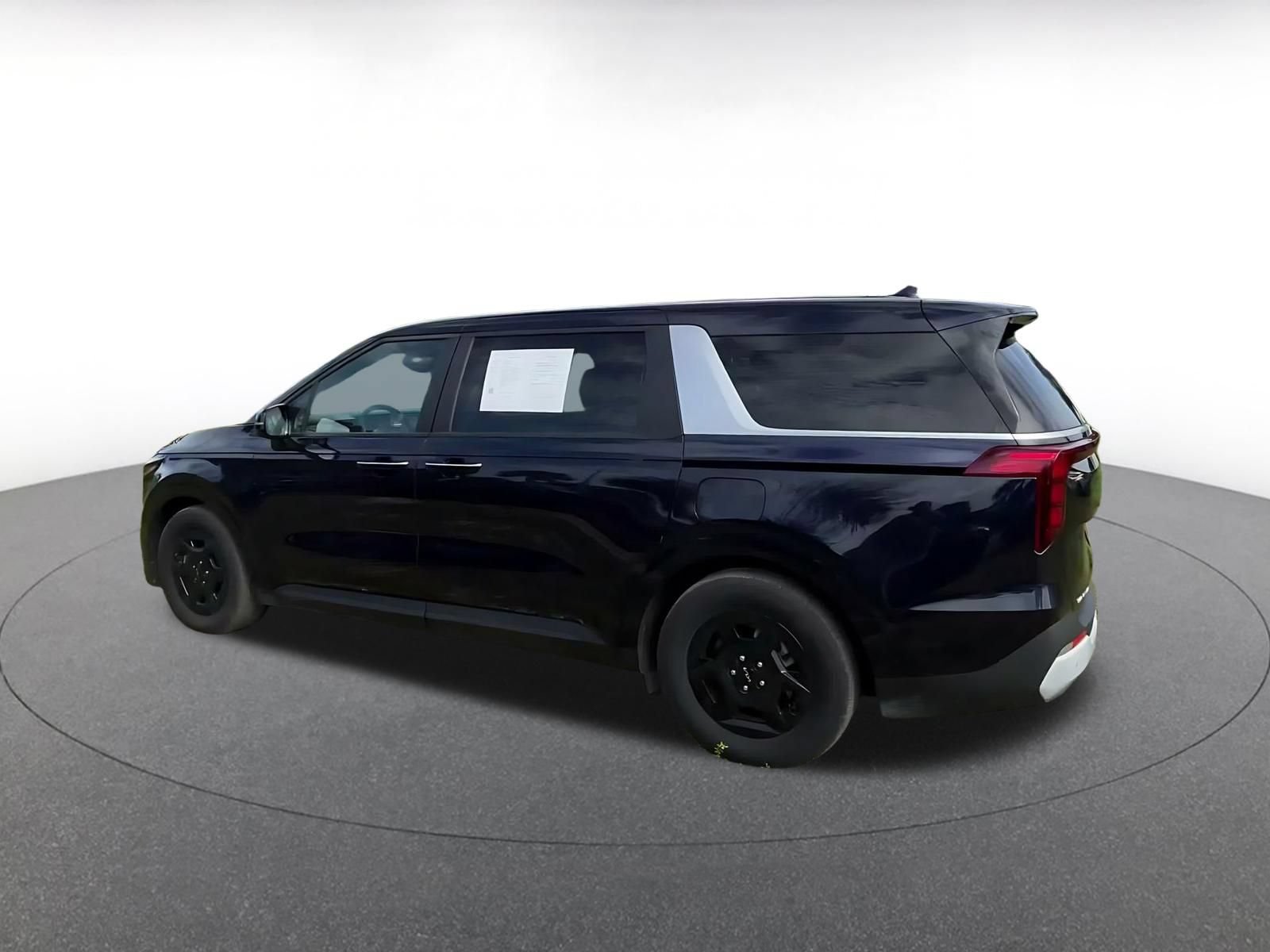 Thumbnail: 2026 Kia Carnival - 9