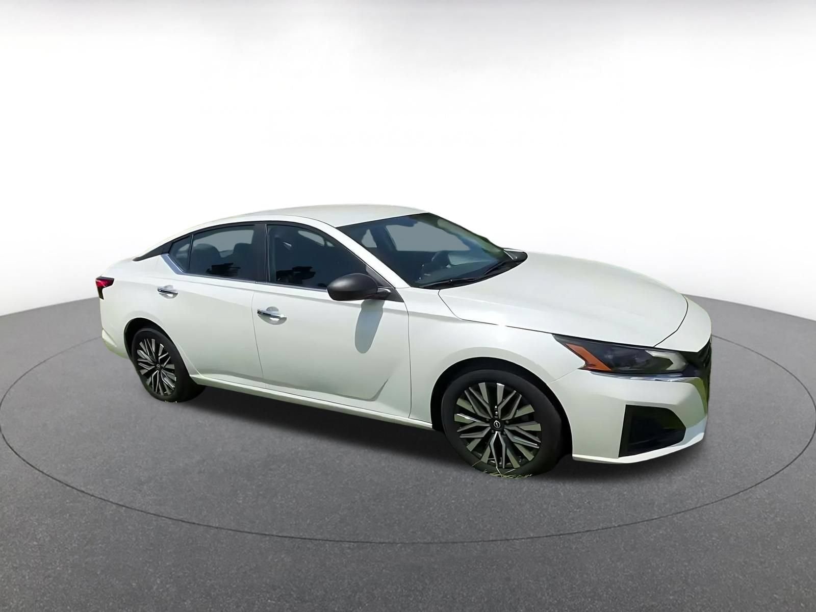 Thumbnail: 2025 Nissan Altima - 2