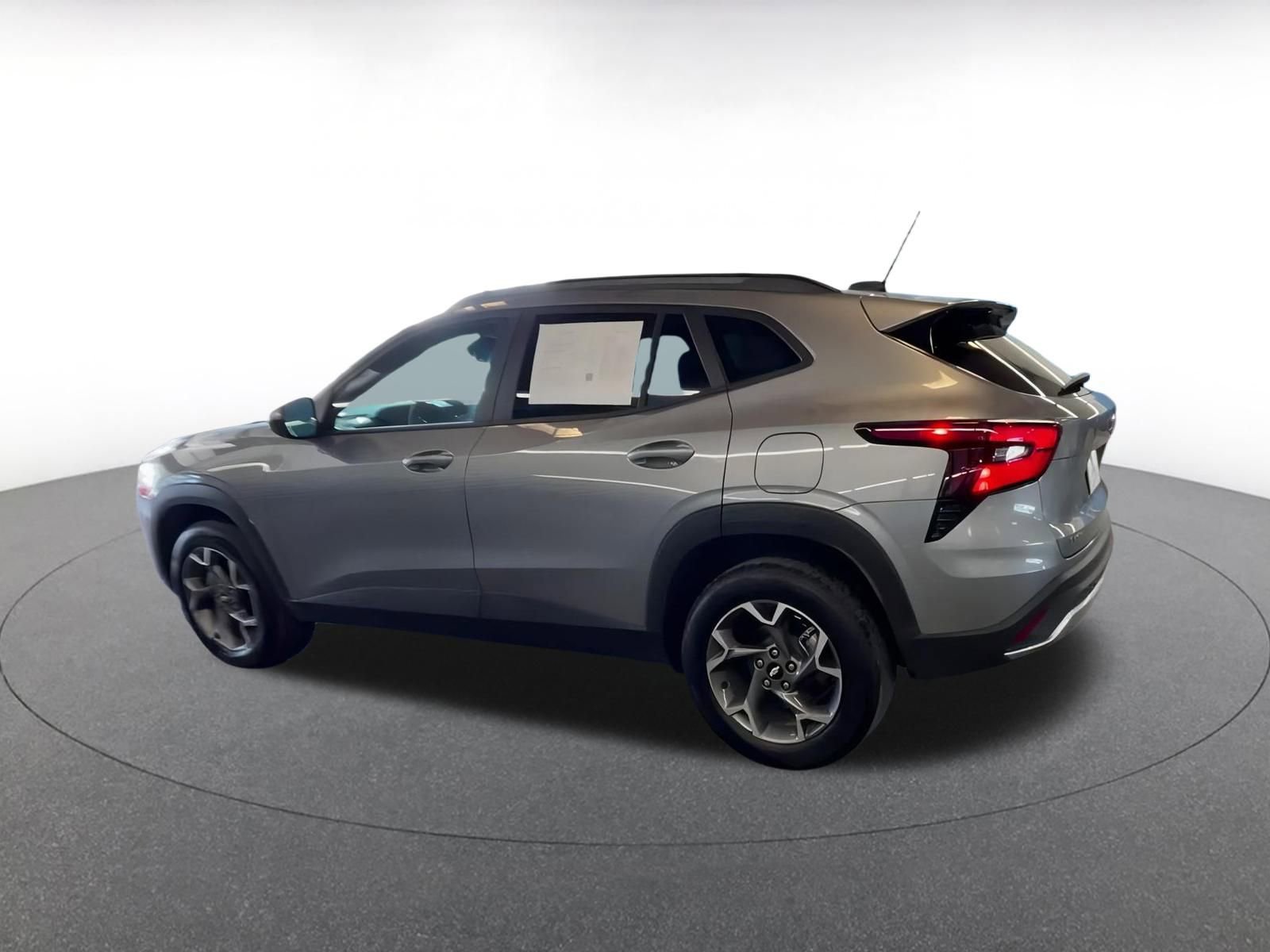 Thumbnail: 2025 Chevrolet Trax - 10