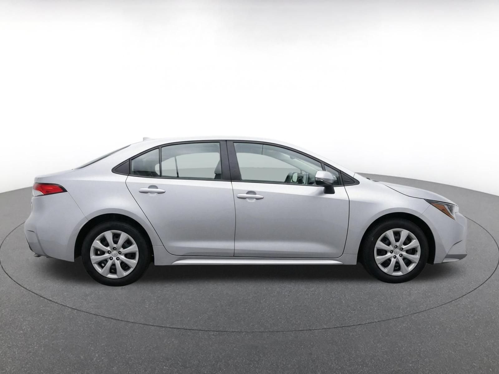 Thumbnail: 2025 Toyota Corolla - 10