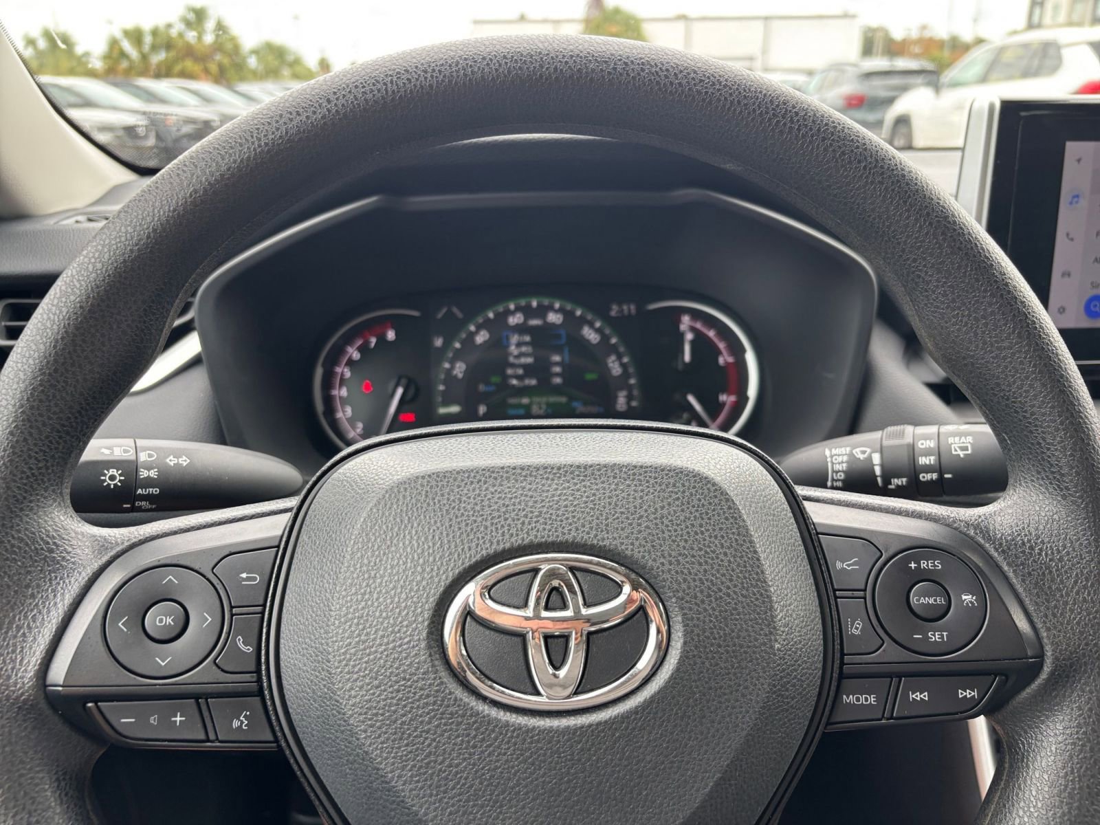 Thumbnail: 2025 Toyota RAV4 - 28