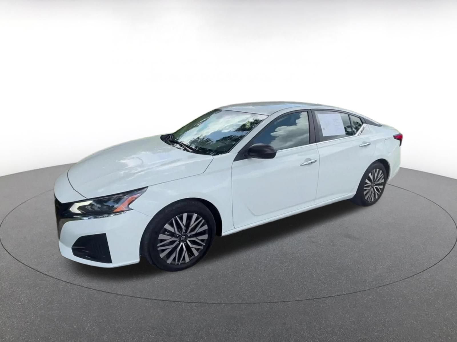 Thumbnail: 2025 Nissan Altima - 8
