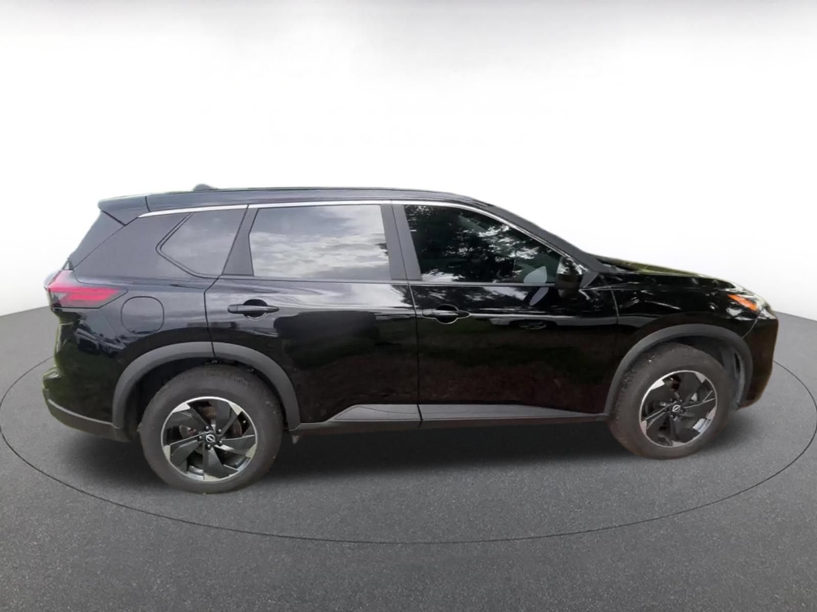 Thumbnail: 2025 Nissan Rogue - 15