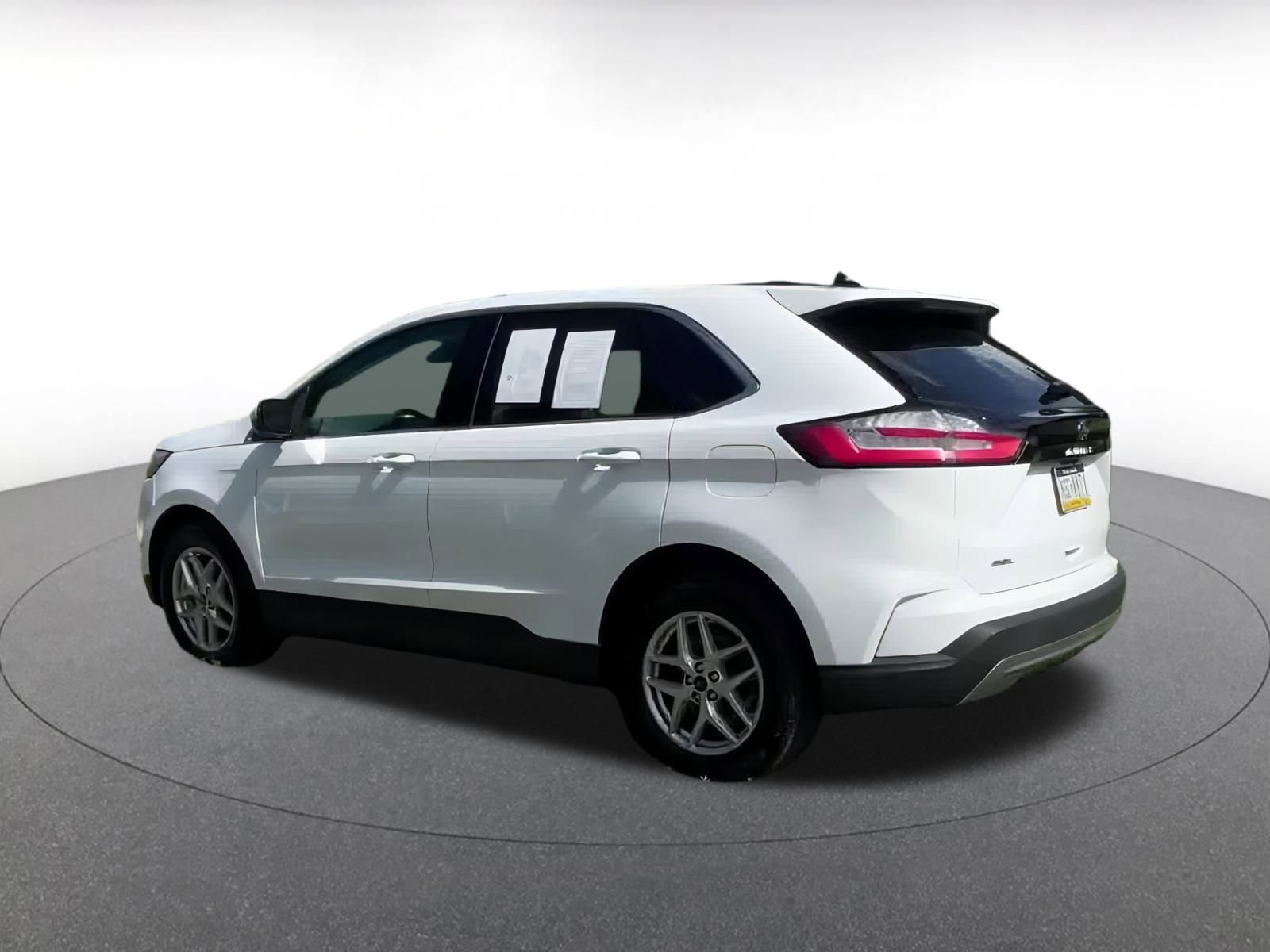 Thumbnail: 2023 Ford Edge - 10