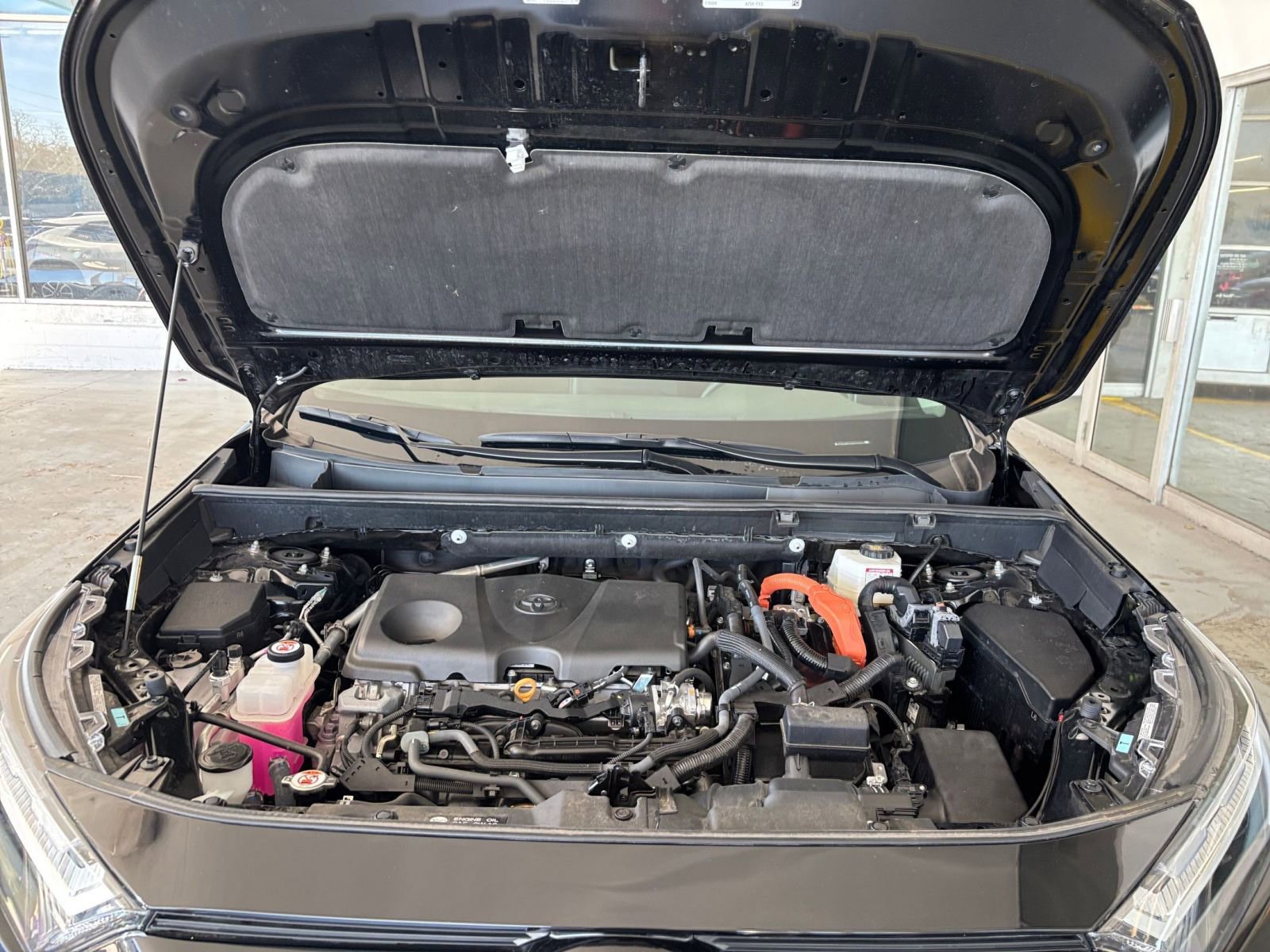 Thumbnail: 2025 Toyota RAV4 - 33