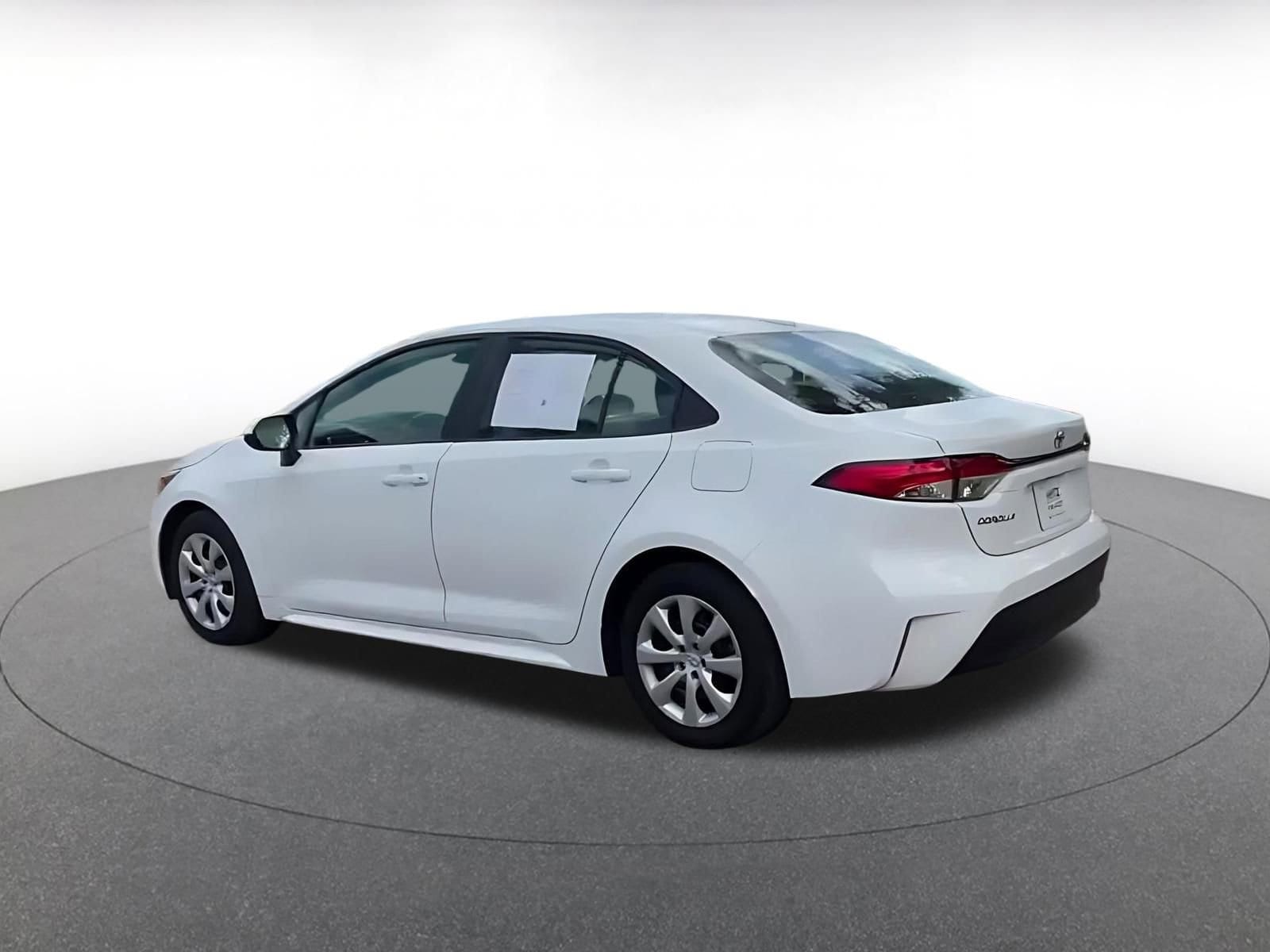 Thumbnail: 2025 Toyota Corolla - 10