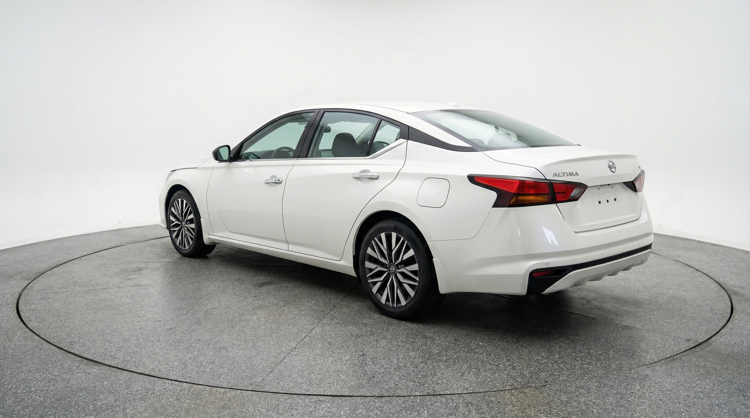 Thumbnail: 2025 Nissan Altima - 8