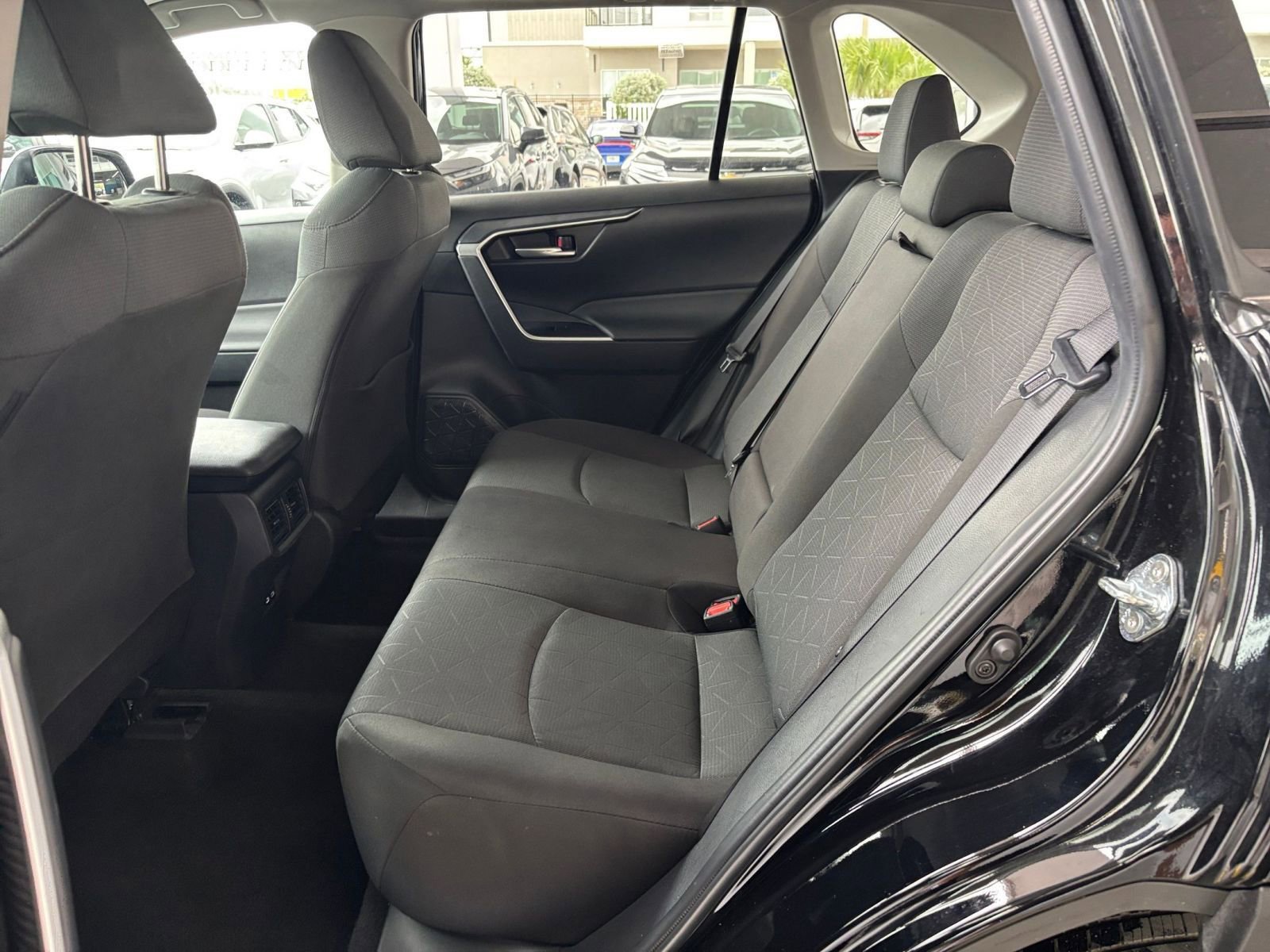 Thumbnail: 2025 Toyota RAV4 - 25