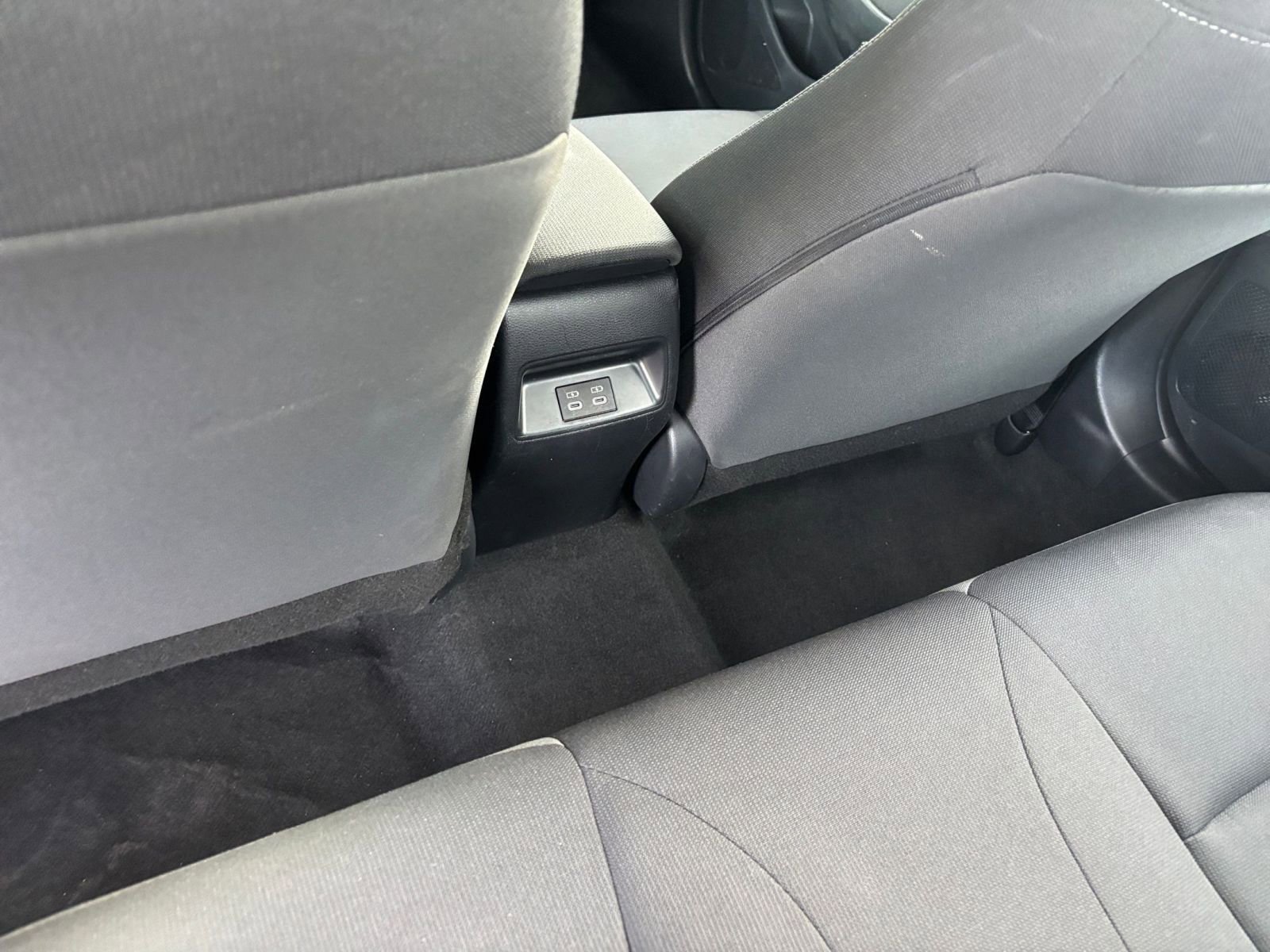 Thumbnail: 2025 Toyota Corolla - 24