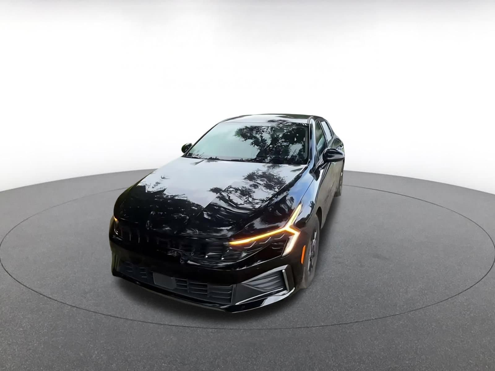 Thumbnail: 2025 Kia K5 - 5