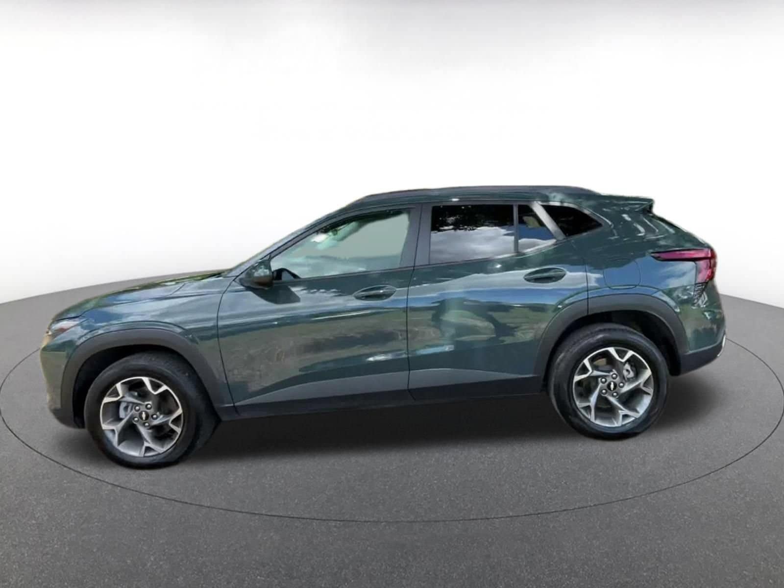 Thumbnail: 2025 Chevrolet Trax - 8